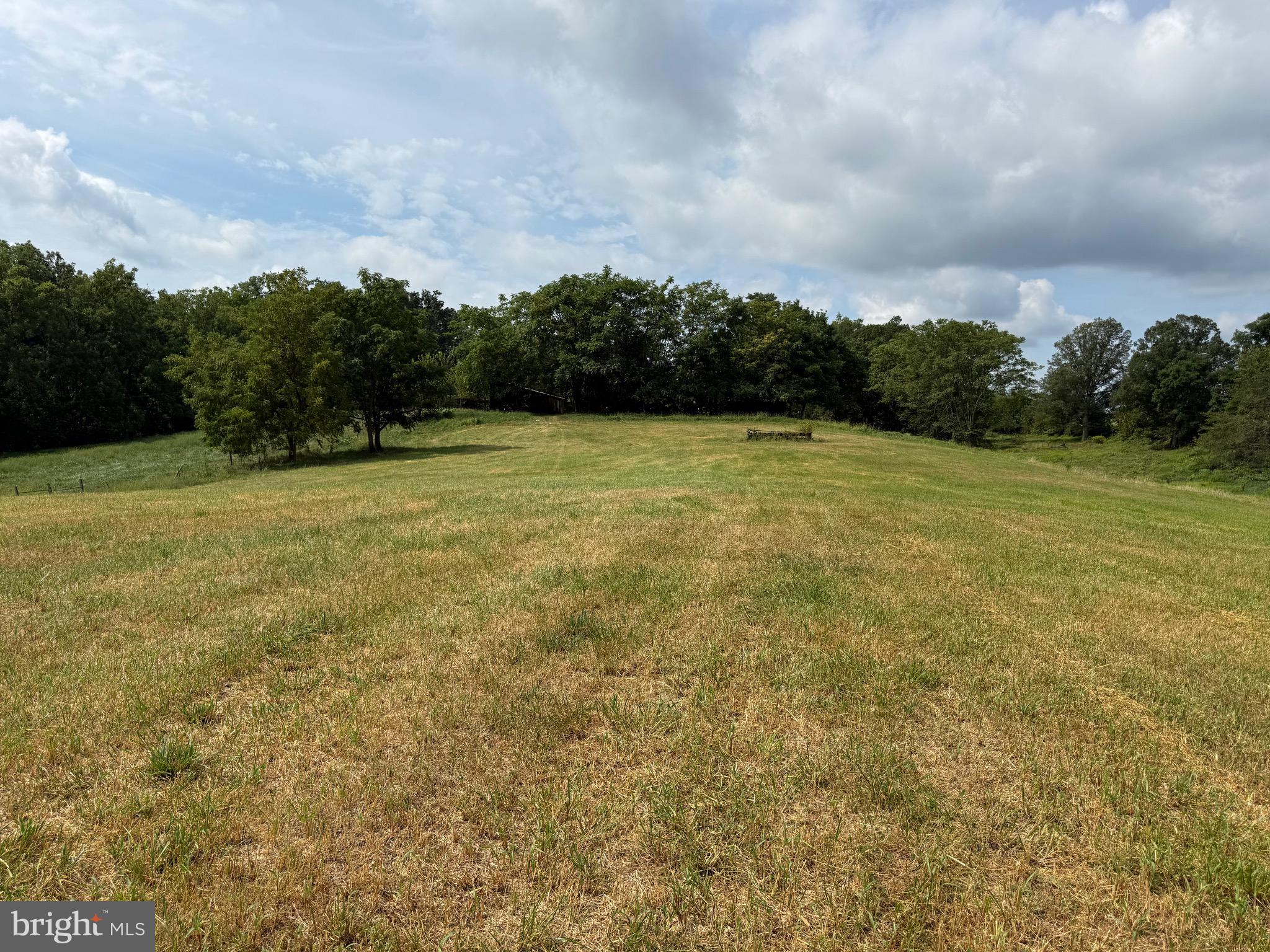 UNIONTOWN - Farm