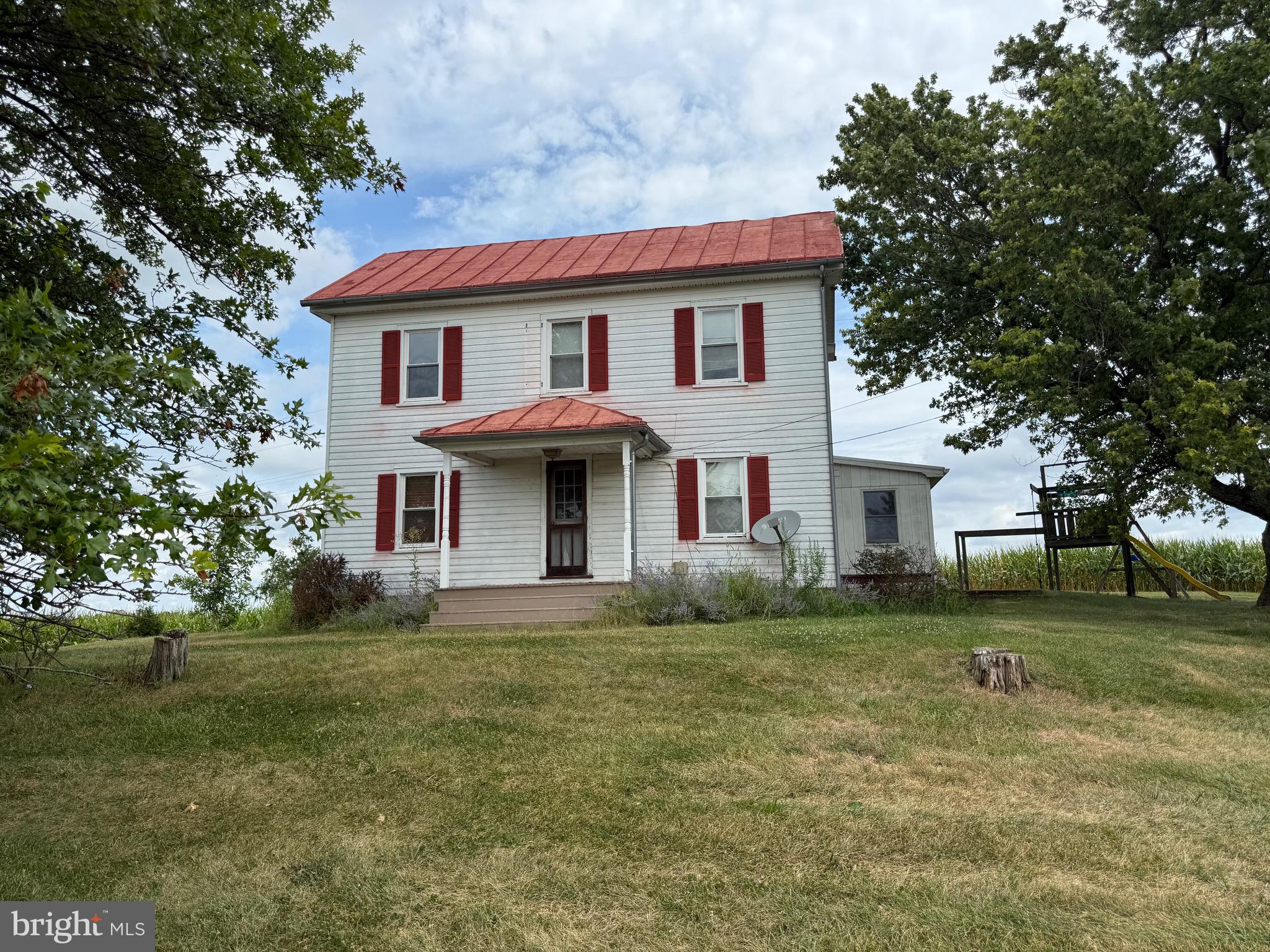 UNIONTOWN - Farm