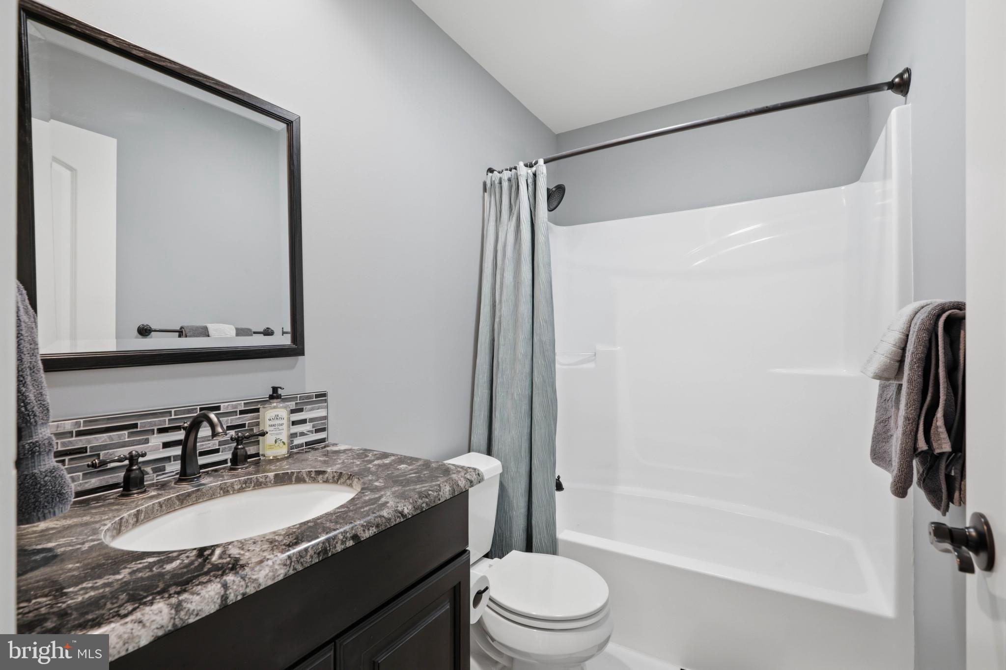 FOX HILL ESTATES - Residential