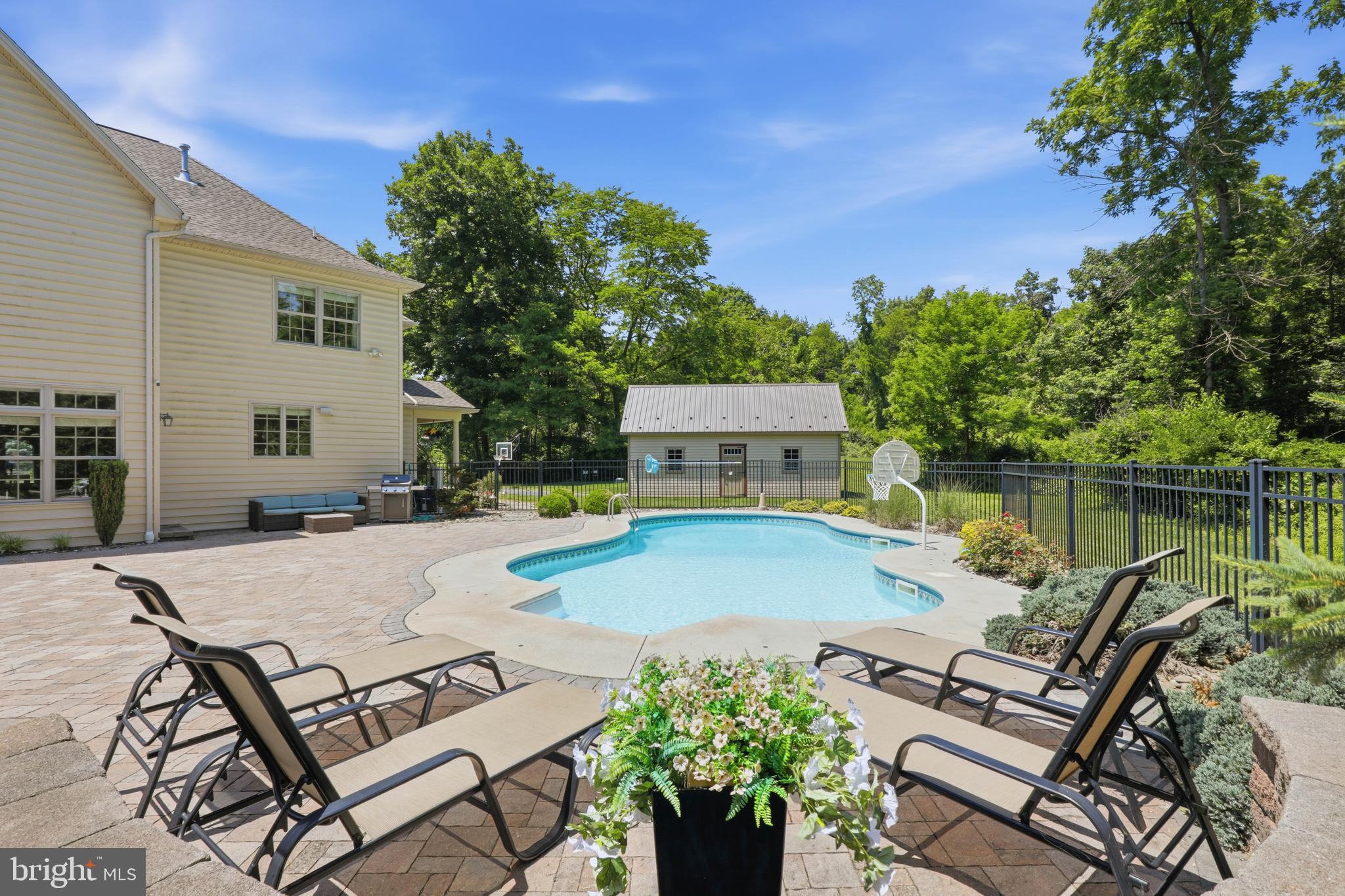 FOX HILL ESTATES - Residential