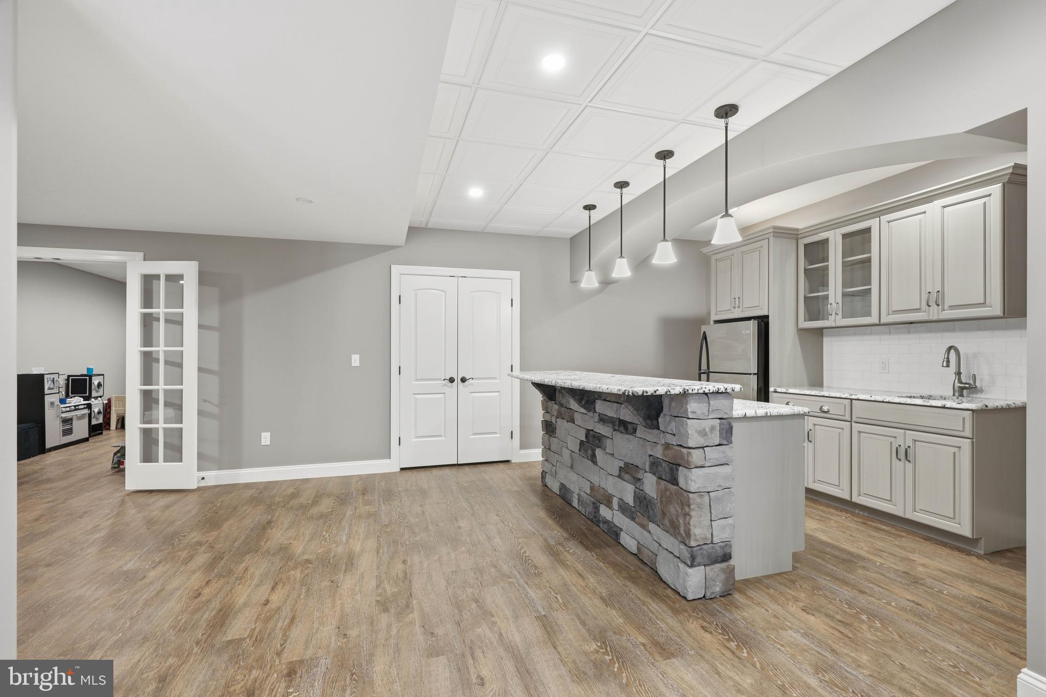 FOX HILL ESTATES - Residential