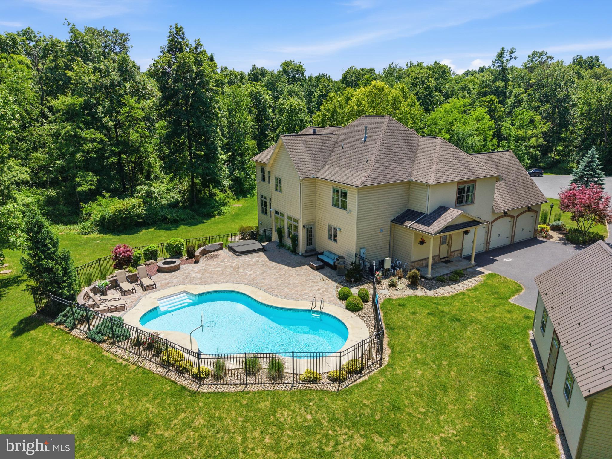 FOX HILL ESTATES - Residential