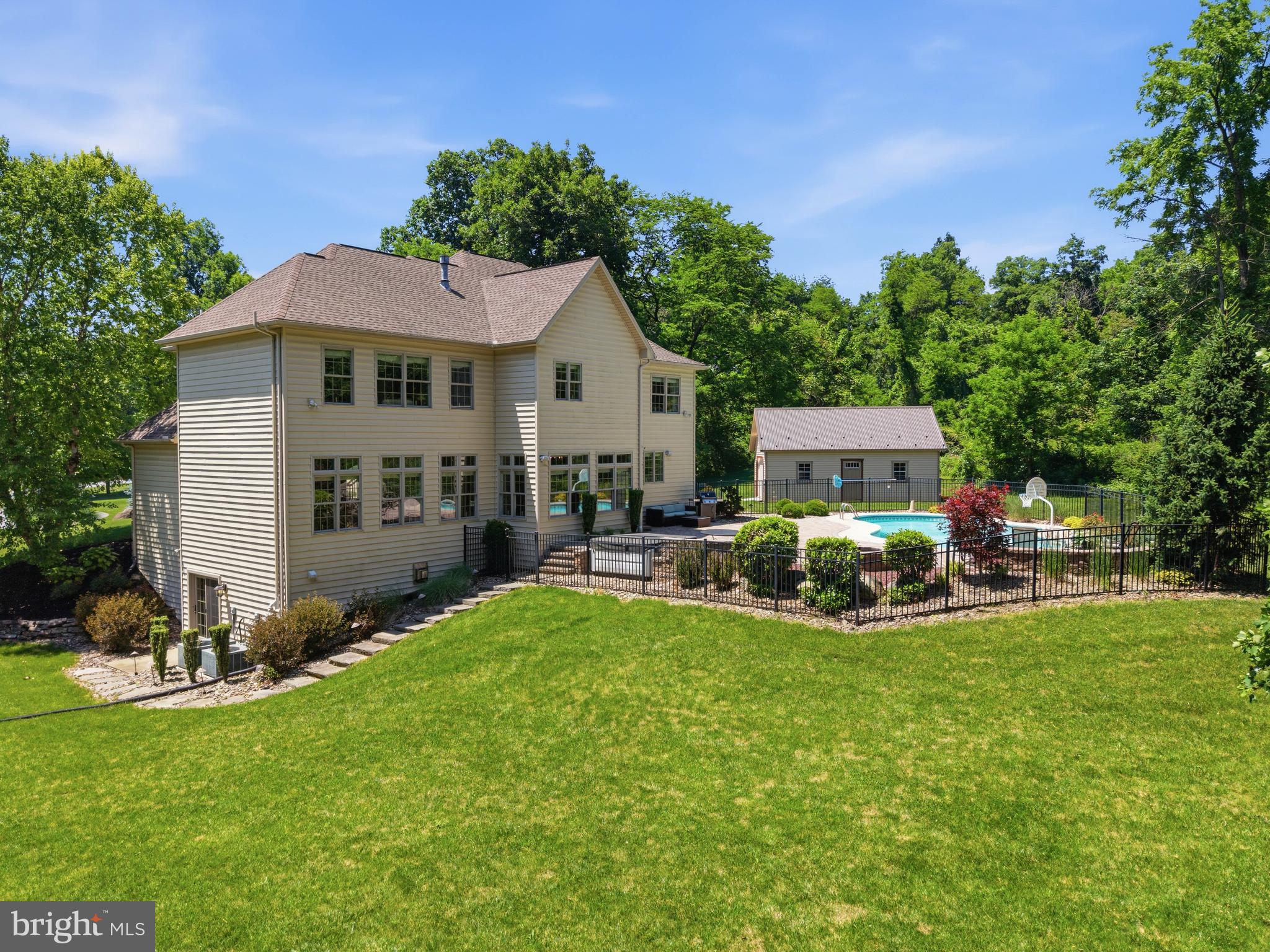 FOX HILL ESTATES - Residential