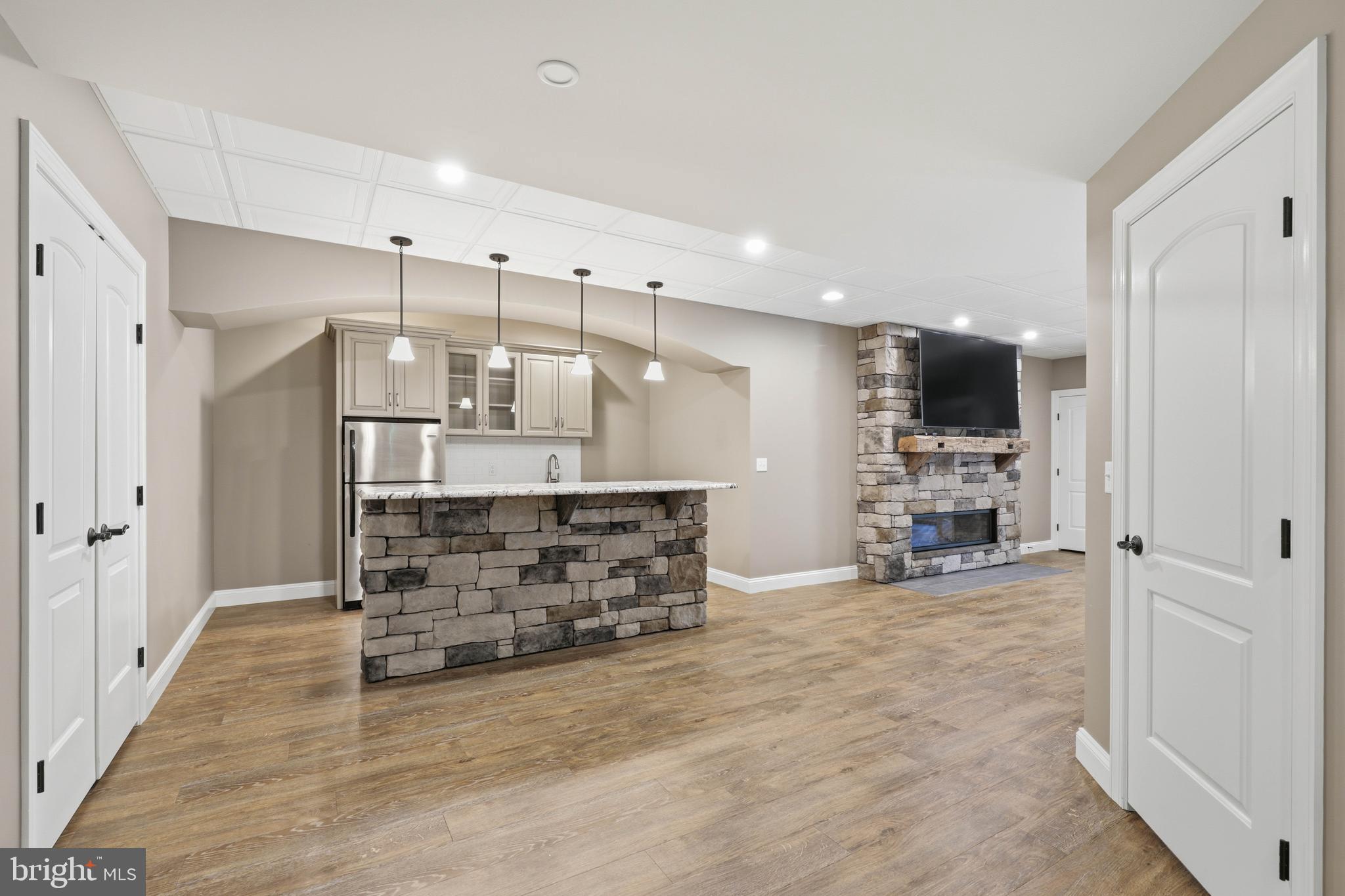 FOX HILL ESTATES - Residential