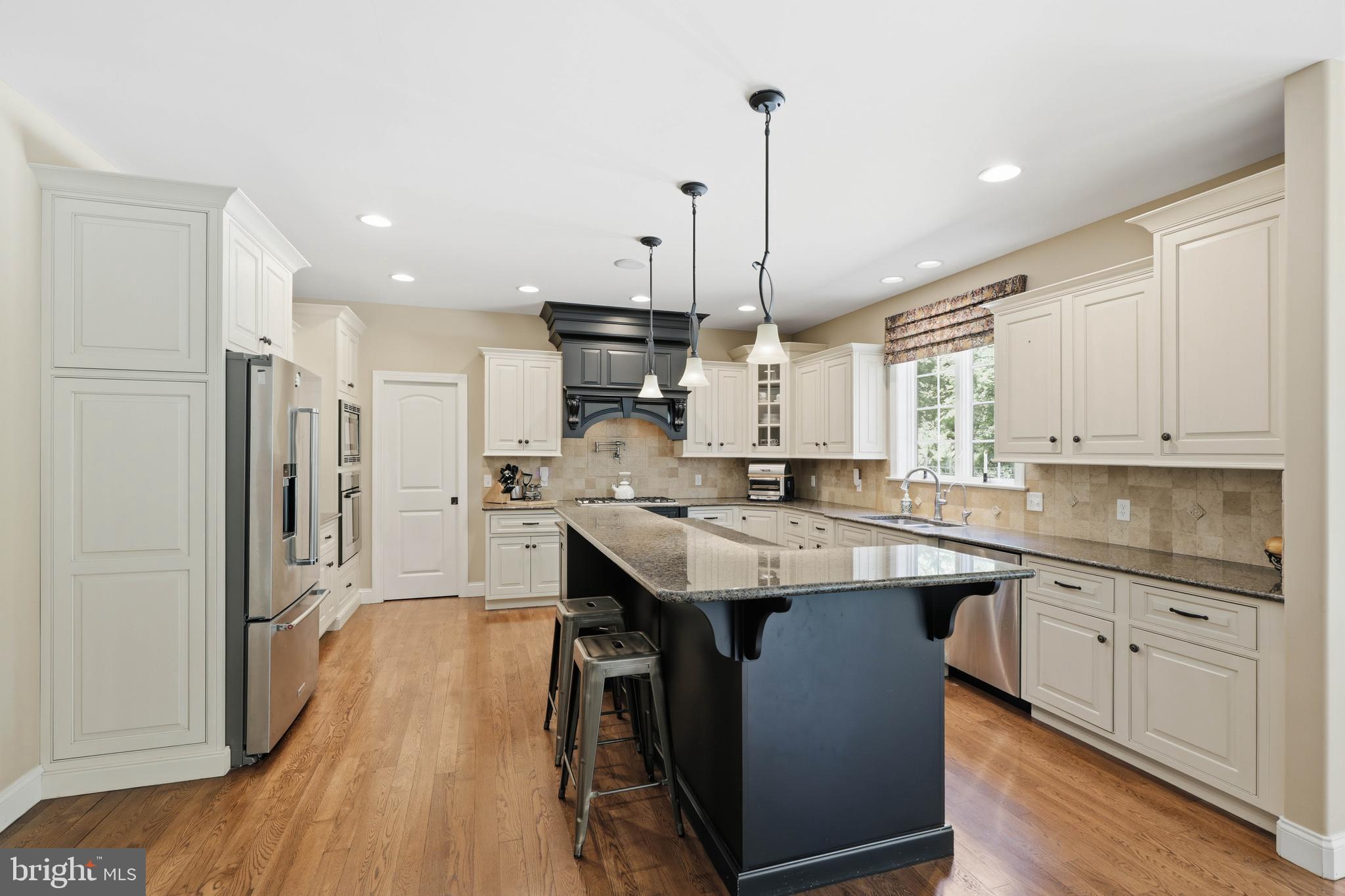 FOX HILL ESTATES - Residential