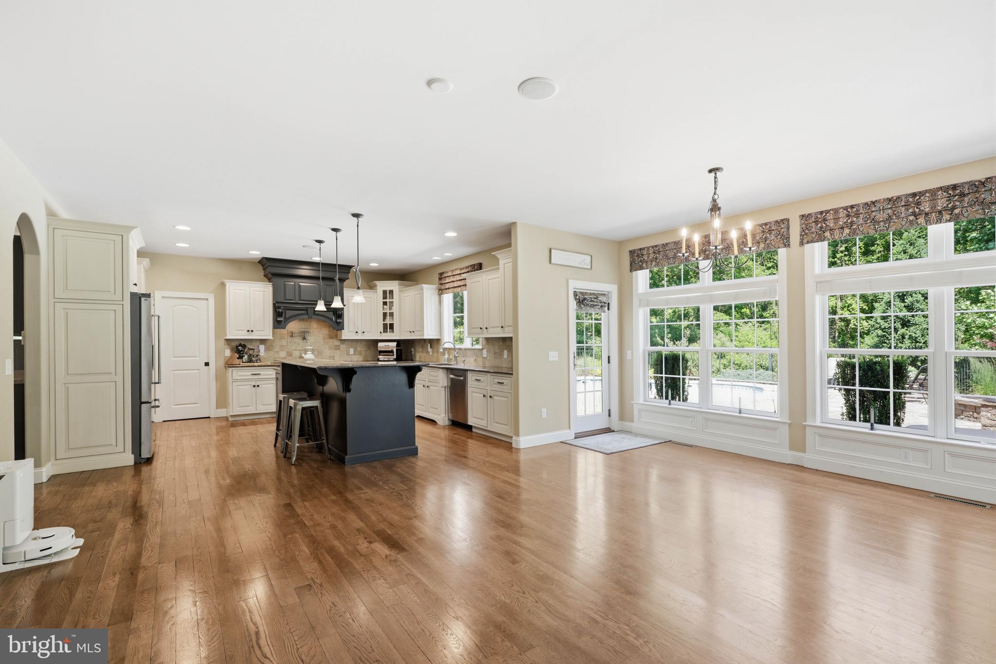 FOX HILL ESTATES - Residential