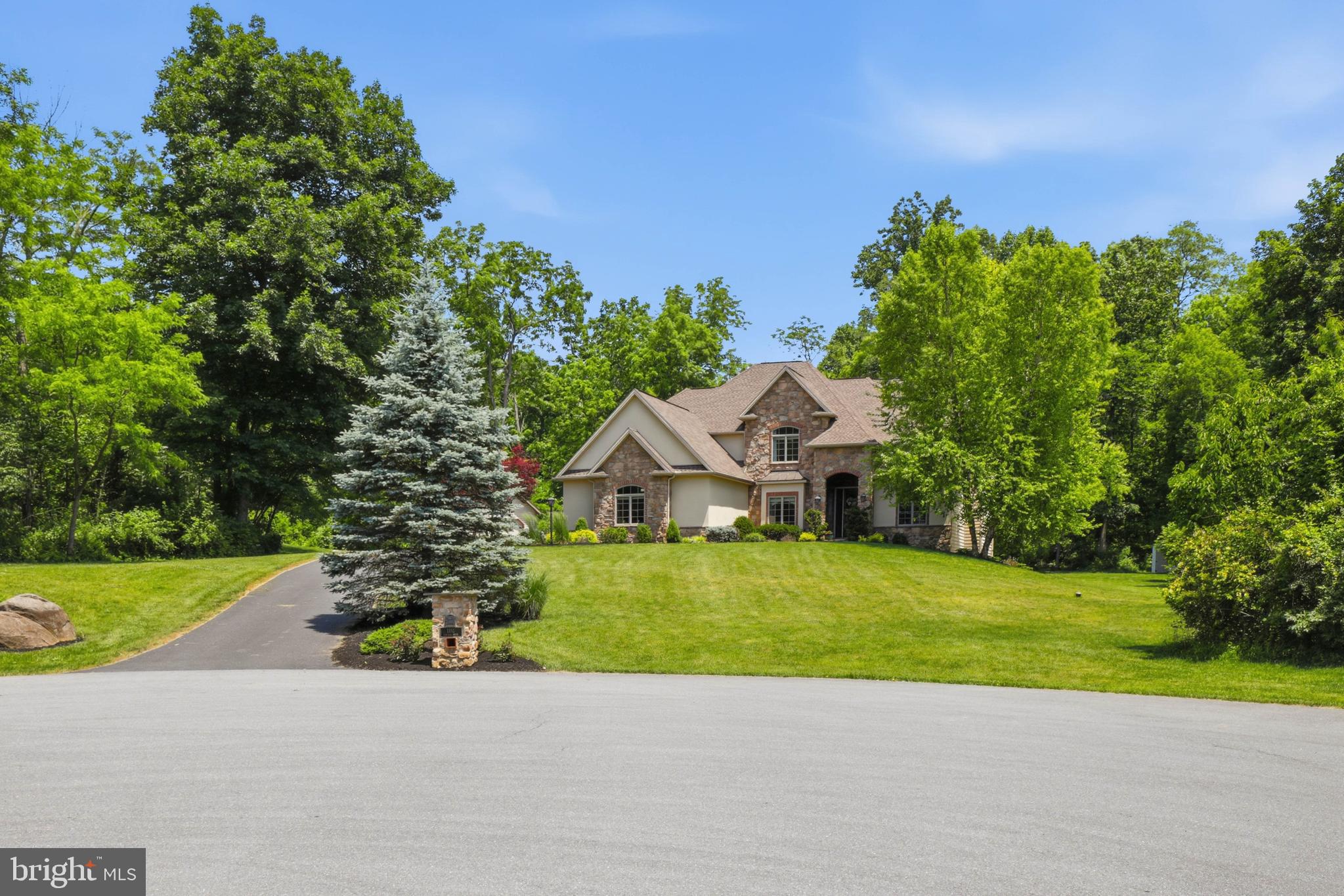 FOX HILL ESTATES - Residential