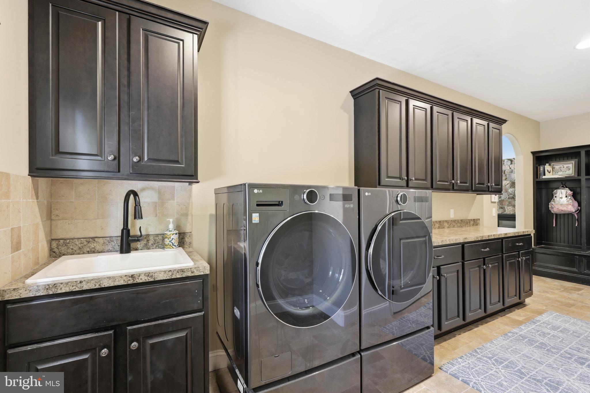 FOX HILL ESTATES - Residential