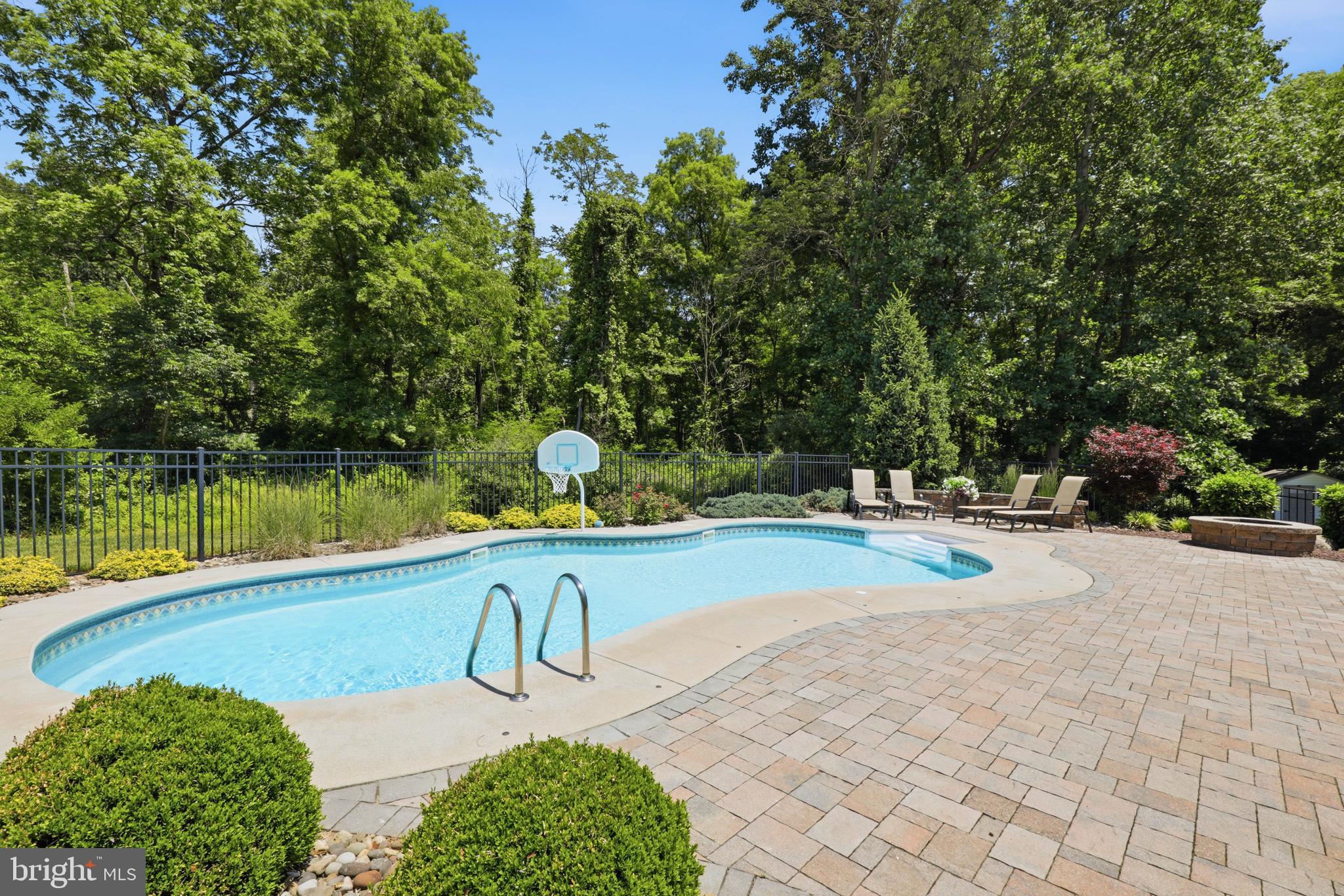FOX HILL ESTATES - Residential