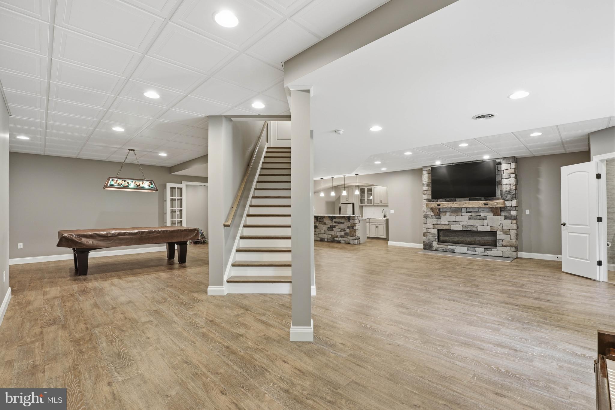 FOX HILL ESTATES - Residential