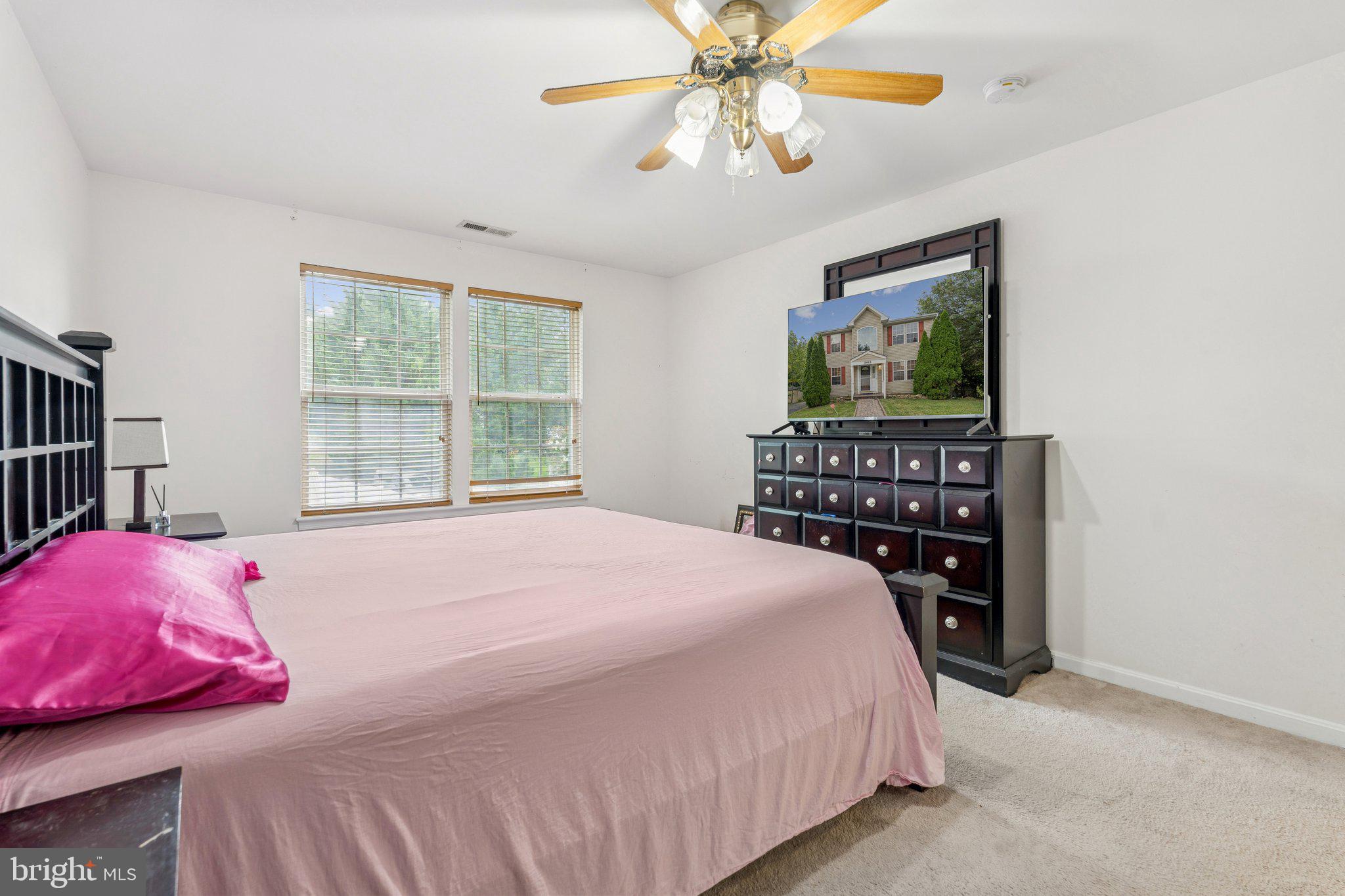 CARNEY GROVE - Residential