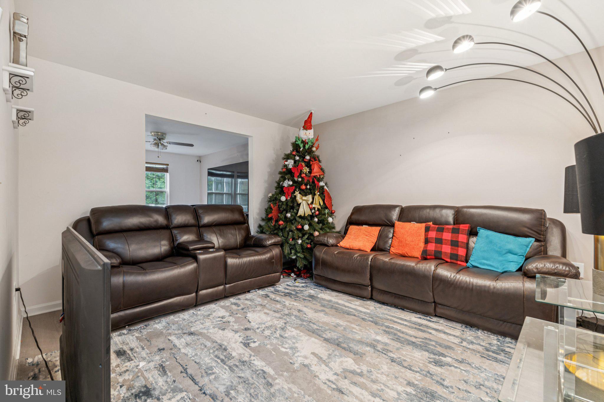 CARNEY GROVE - Residential