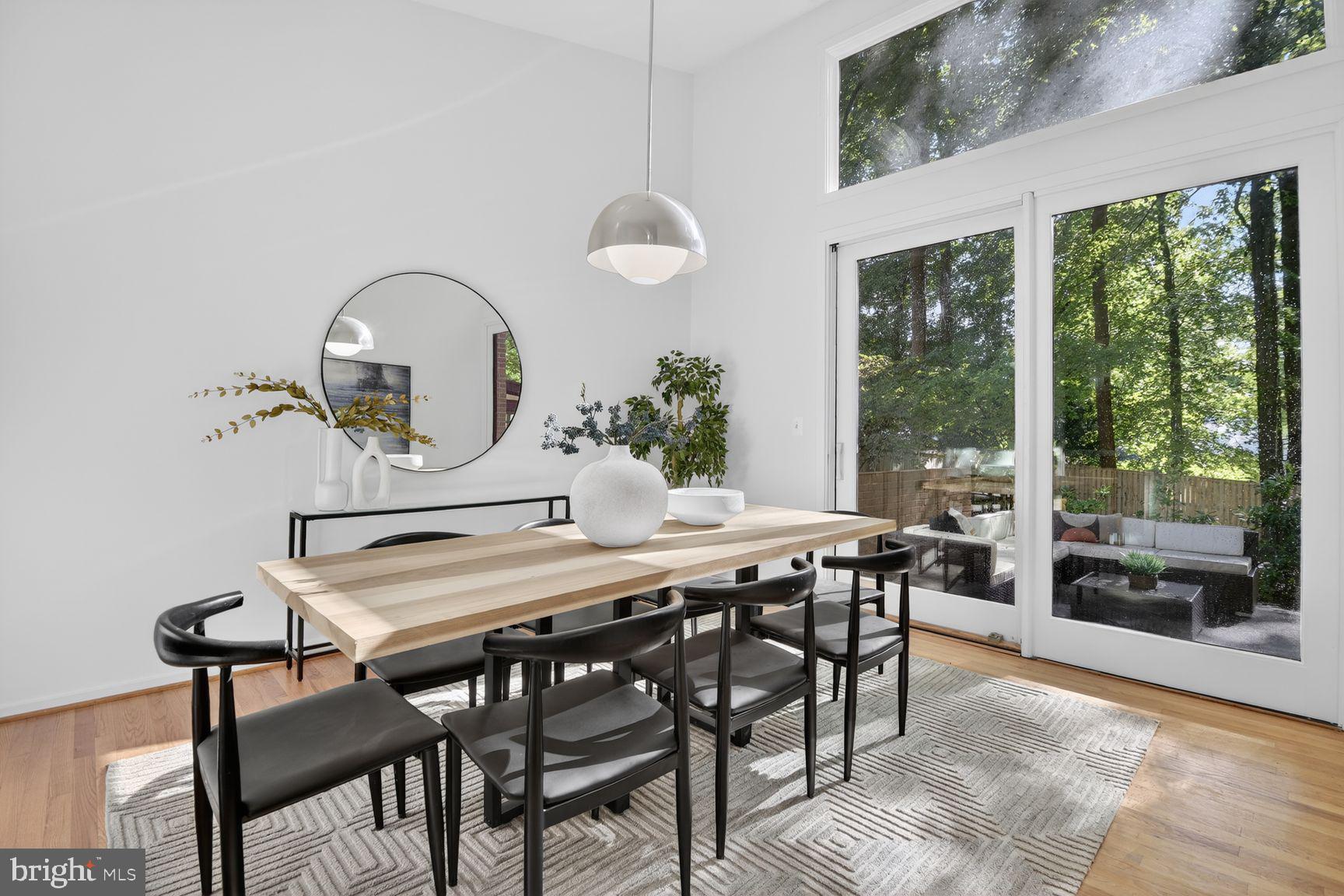 CARDEROCK SPRINGS - Residential