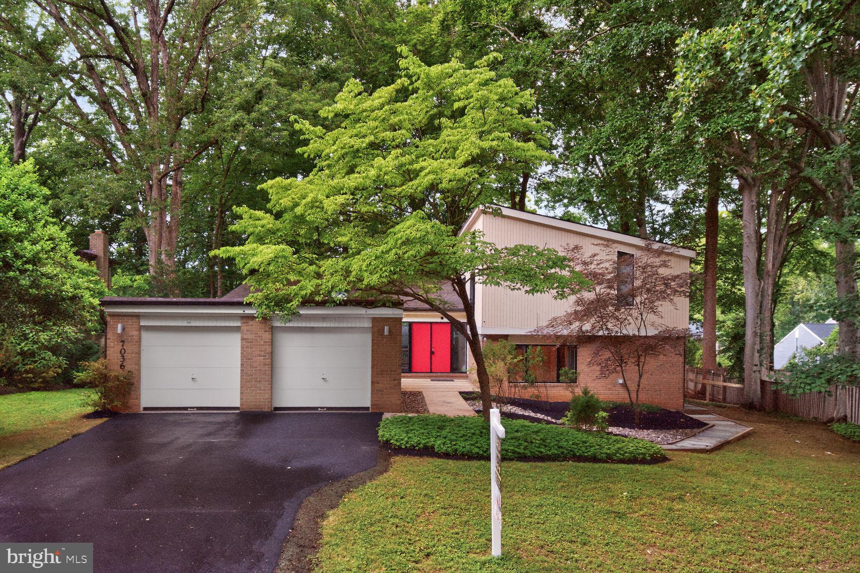 CARDEROCK SPRINGS - Residential