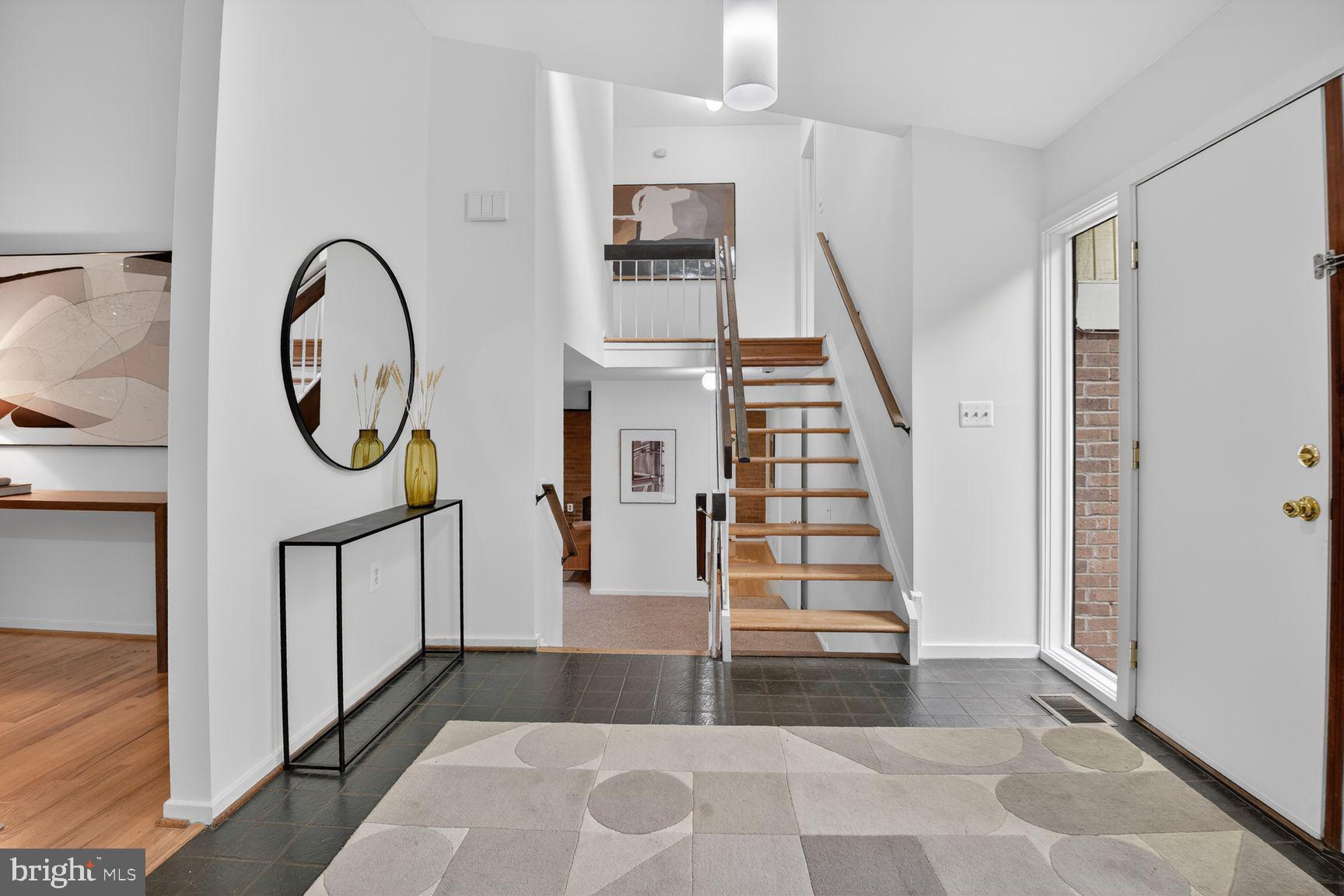 CARDEROCK SPRINGS - Residential
