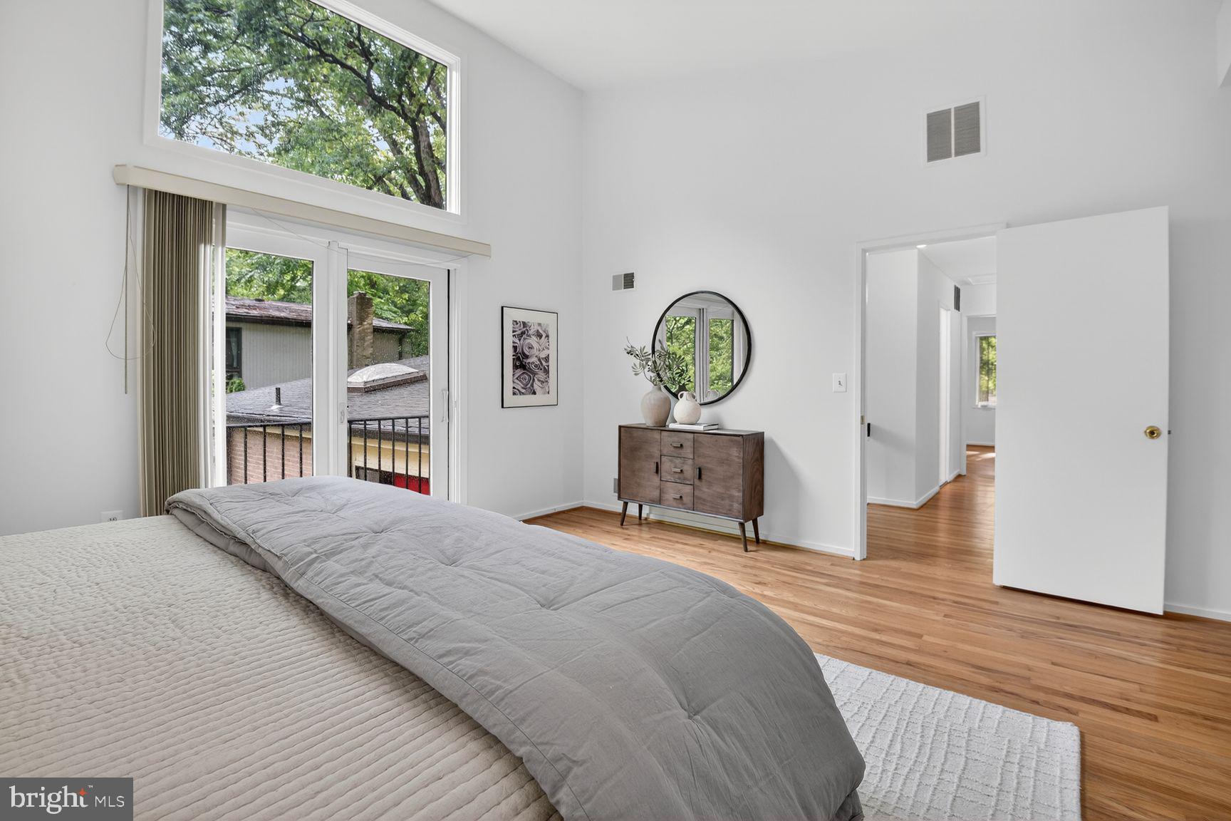 CARDEROCK SPRINGS - Residential
