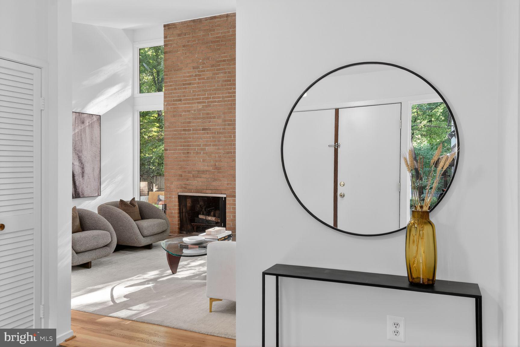 CARDEROCK SPRINGS - Residential