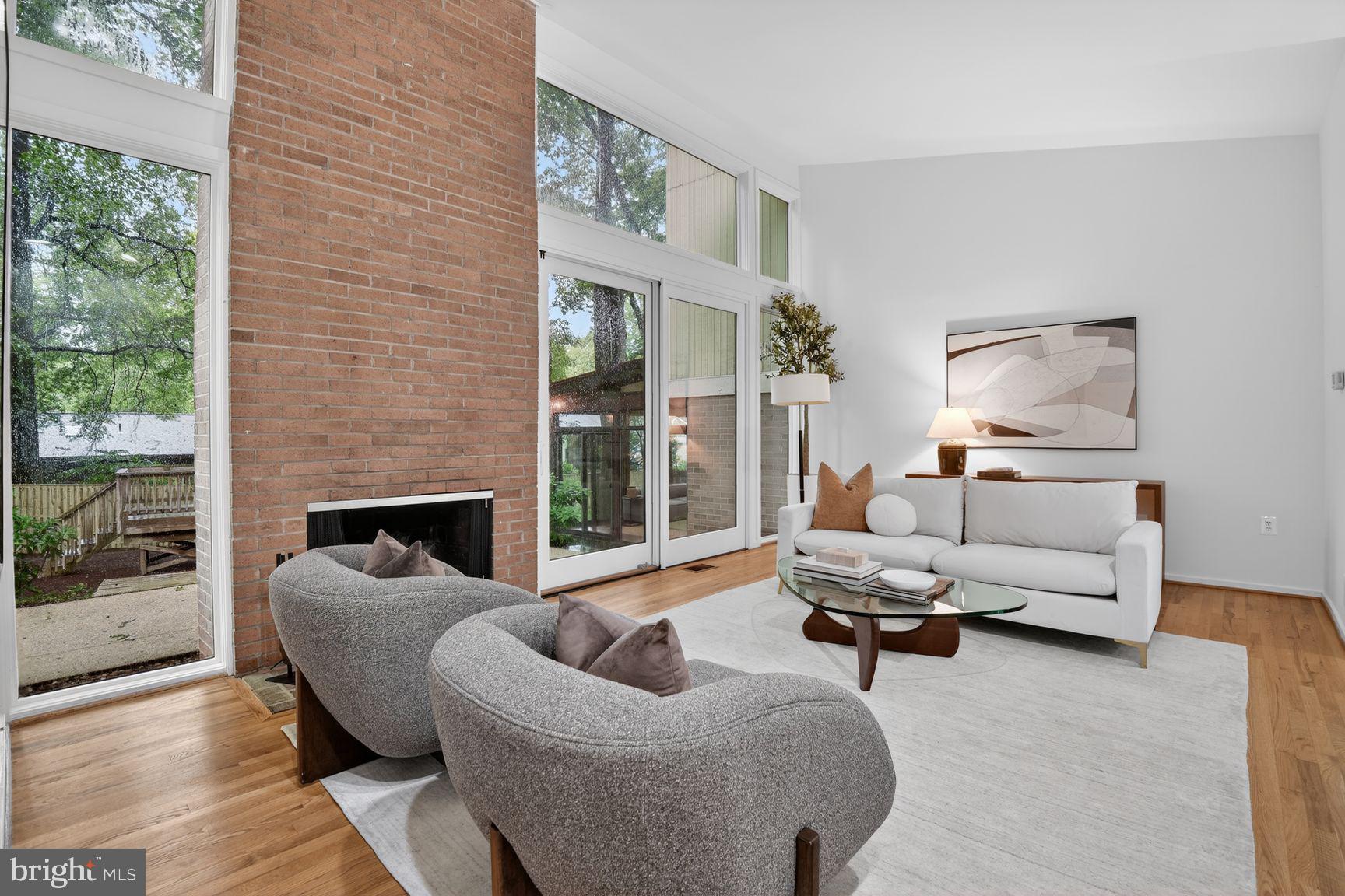 CARDEROCK SPRINGS - Residential