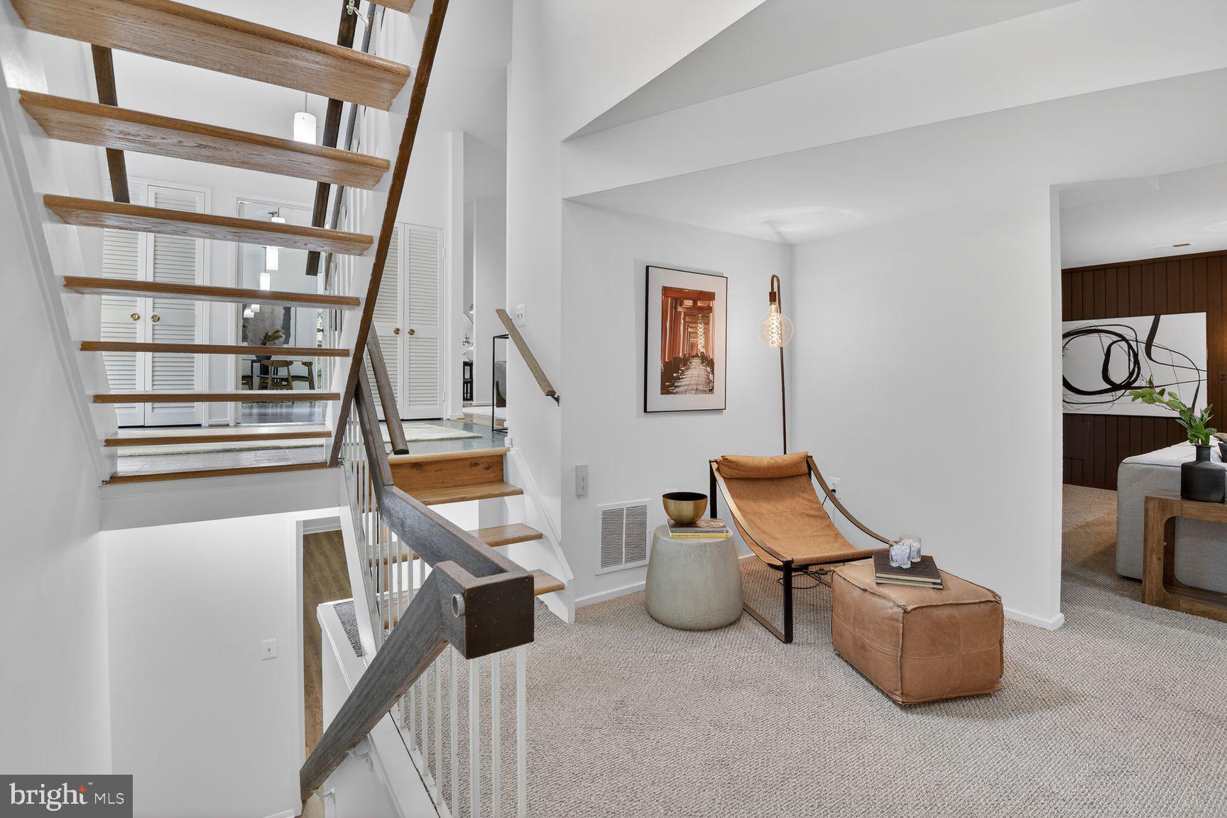 CARDEROCK SPRINGS - Residential