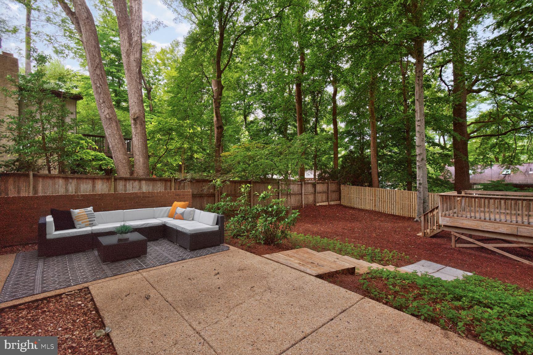 CARDEROCK SPRINGS - Residential