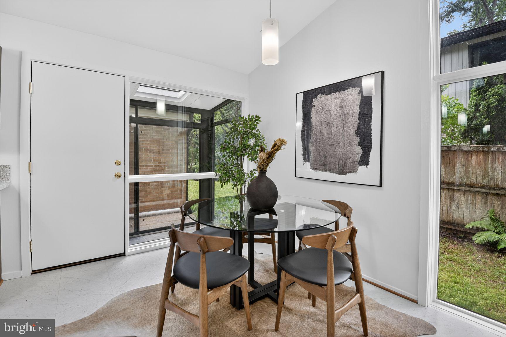 CARDEROCK SPRINGS - Residential