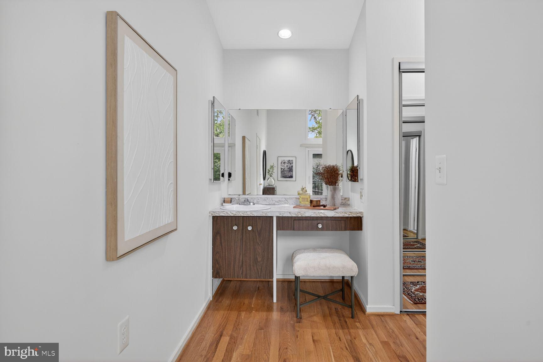 CARDEROCK SPRINGS - Residential