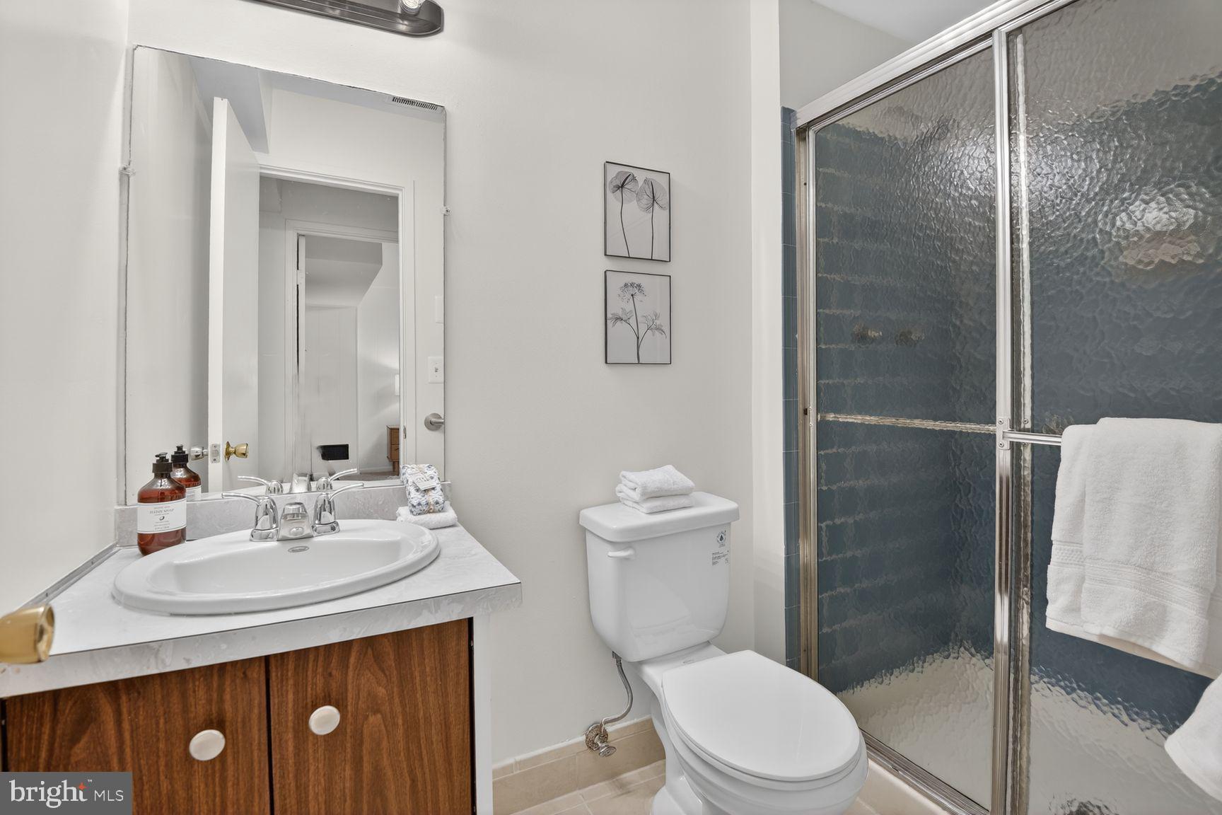 CARDEROCK SPRINGS - Residential