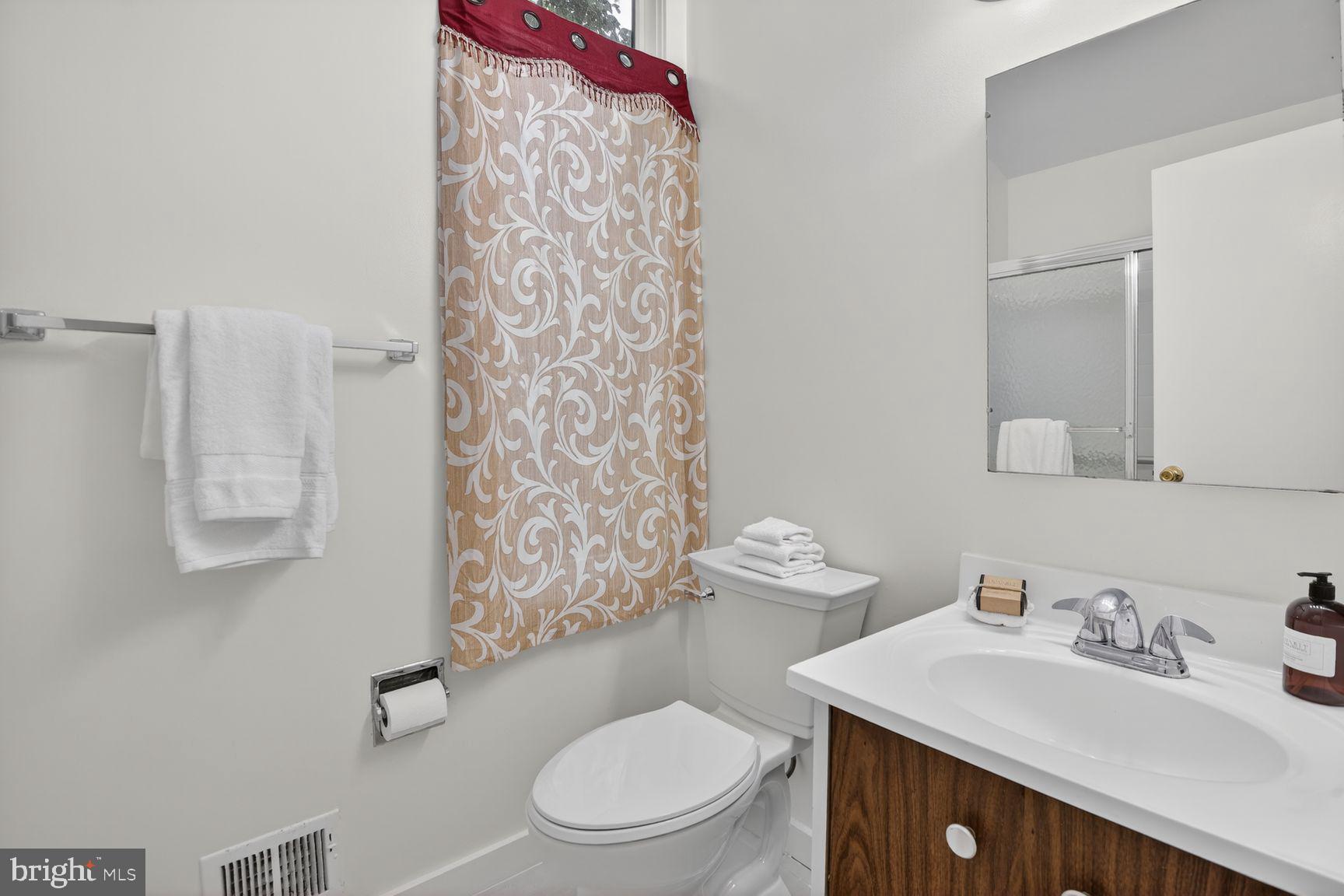 CARDEROCK SPRINGS - Residential