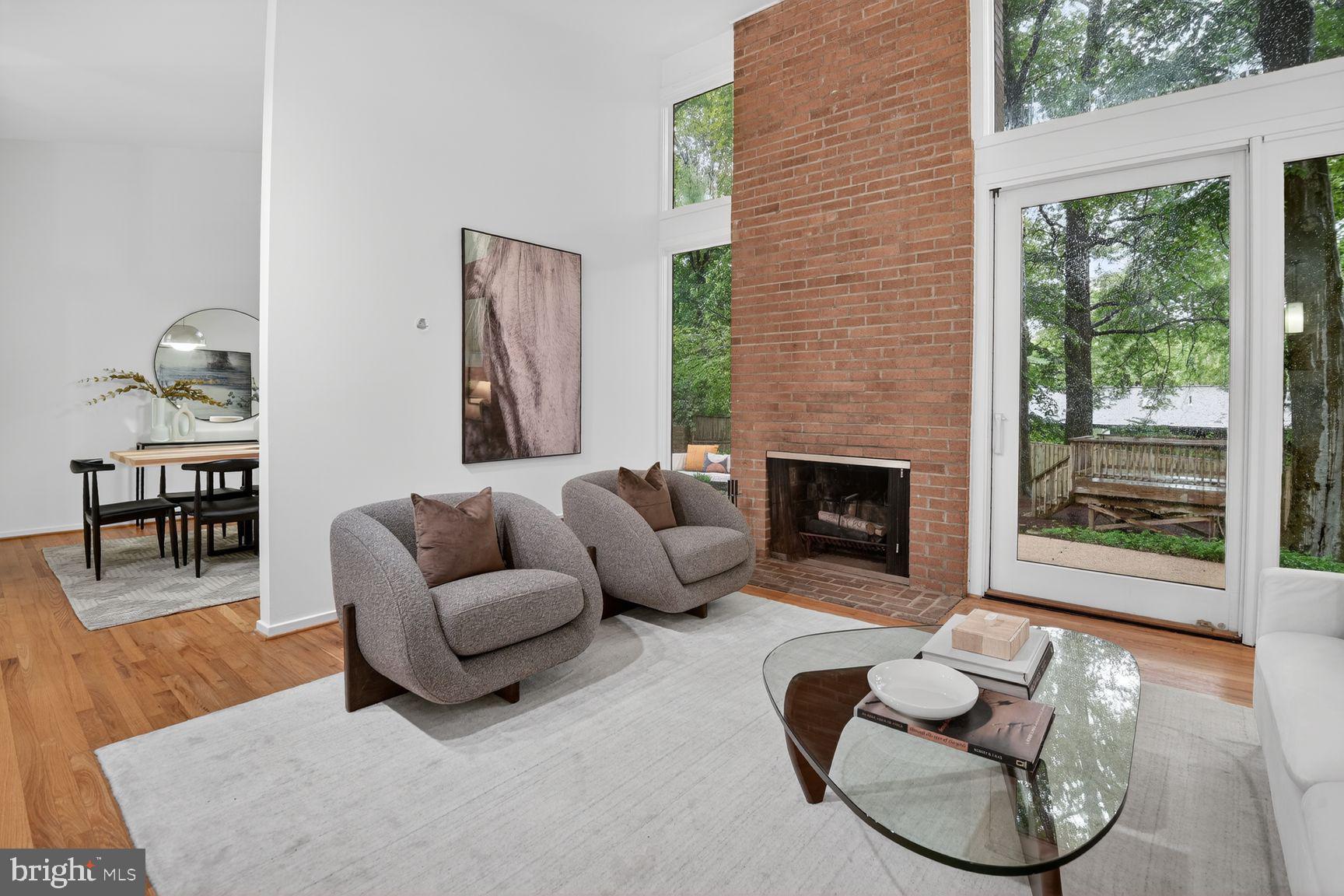 CARDEROCK SPRINGS - Residential