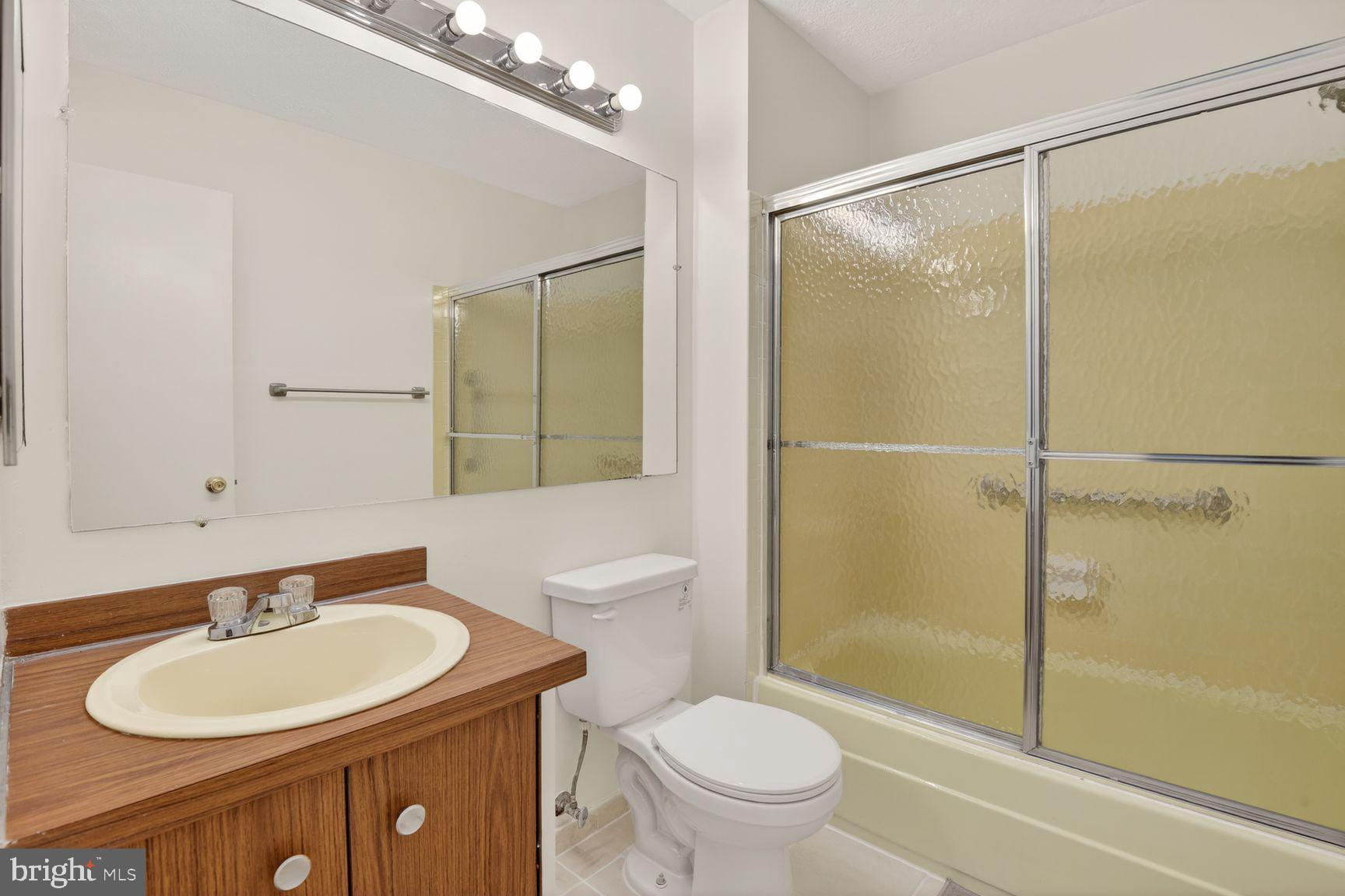CARDEROCK SPRINGS - Residential