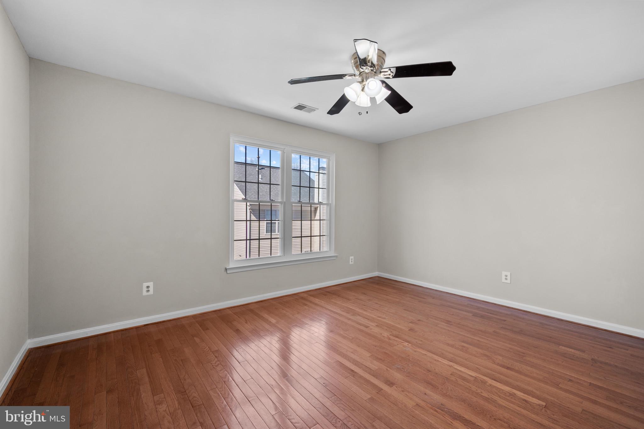 MEADOWGATE - Residential