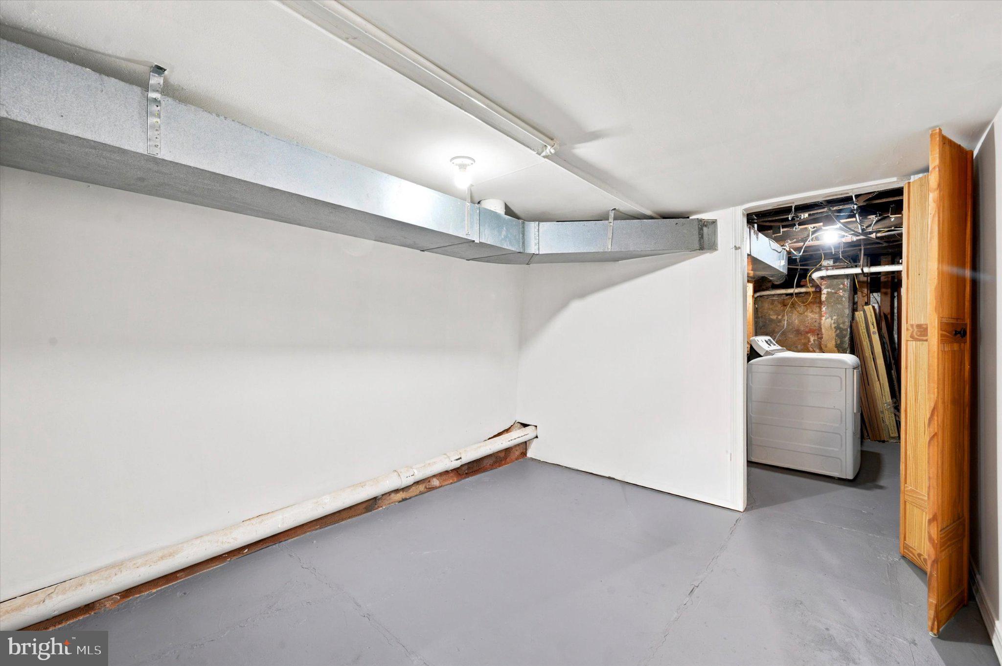 EAST KENSINGTON - Residential