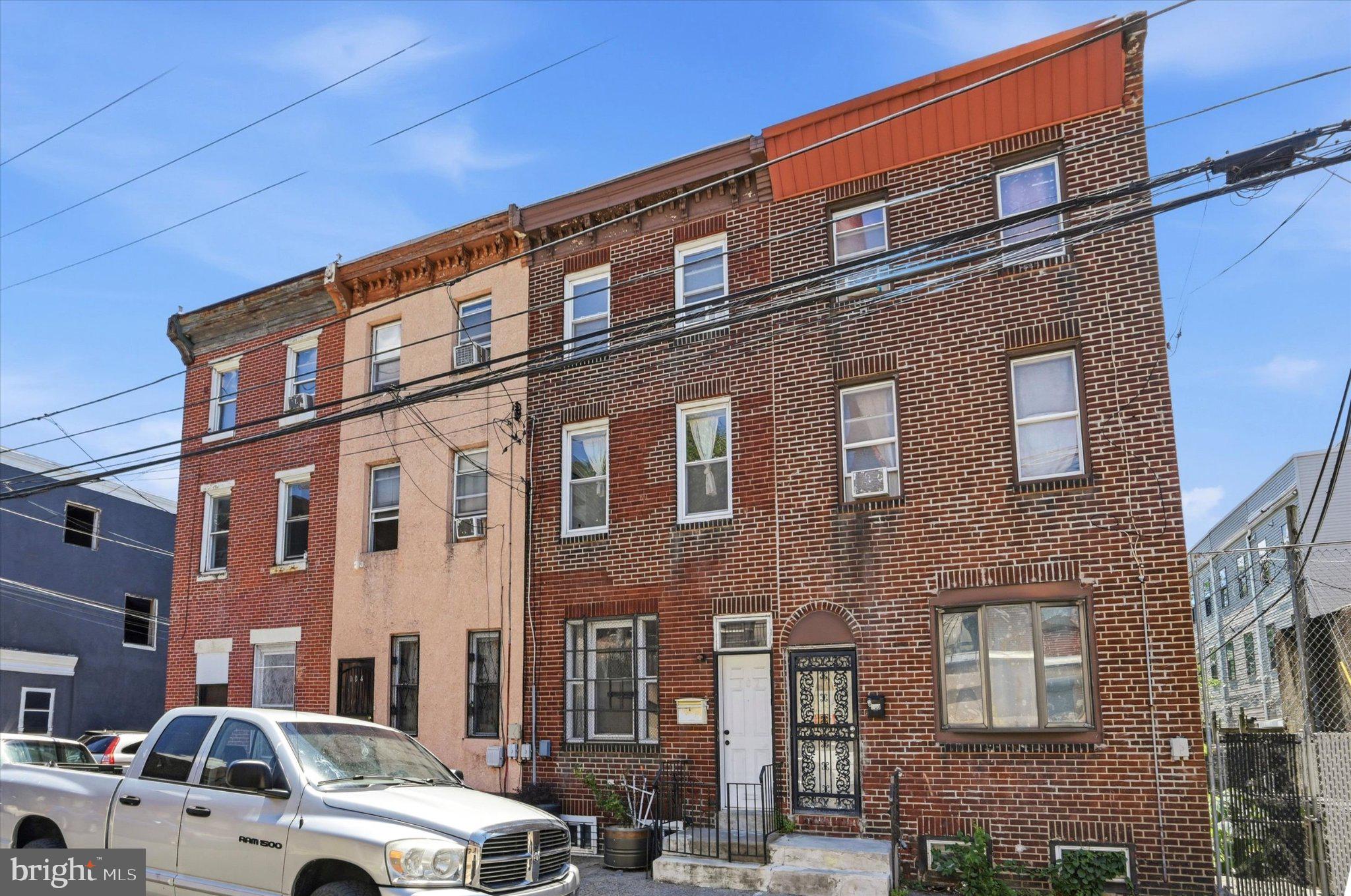 EAST KENSINGTON - Residential