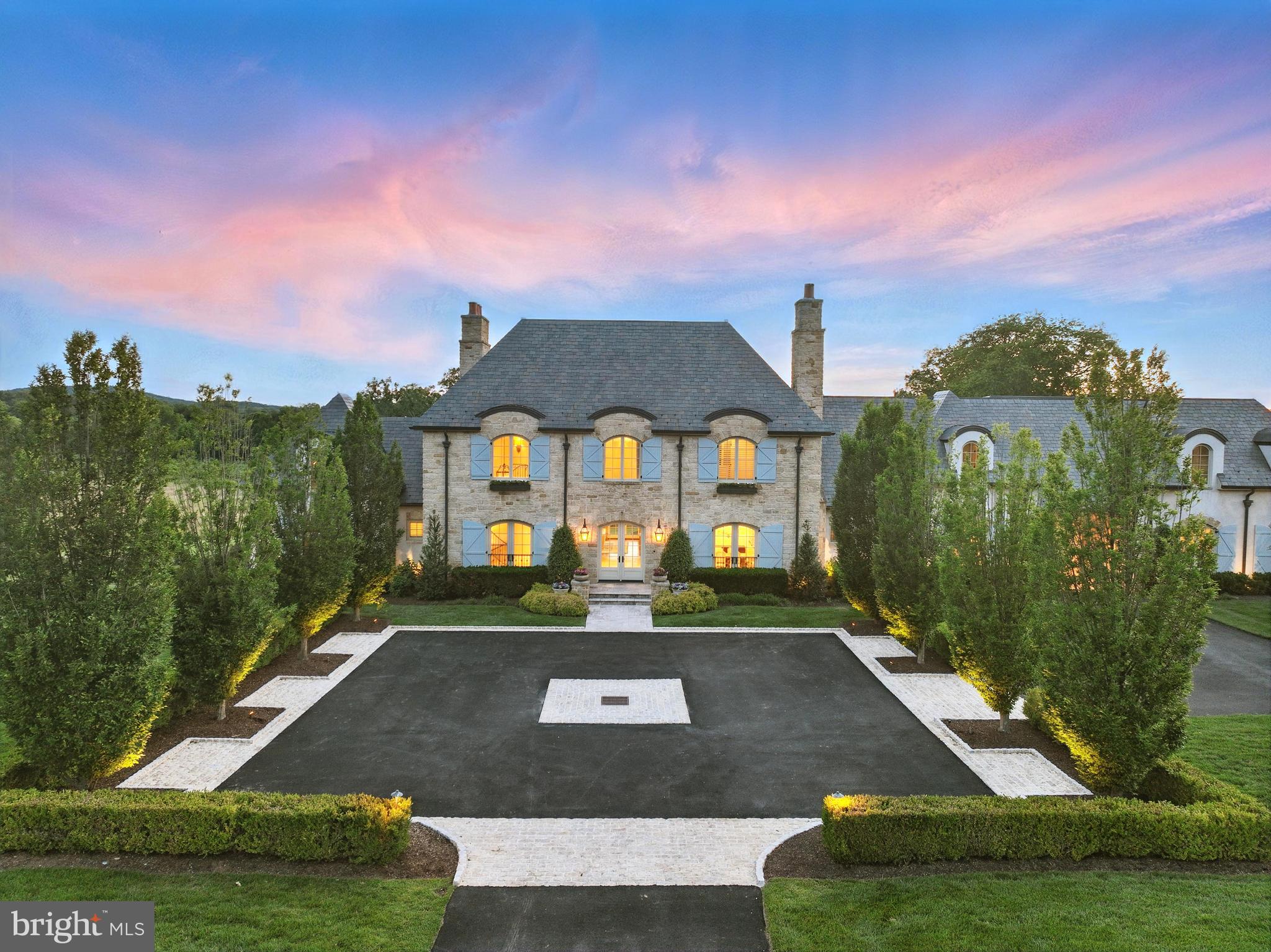 CREIGHTON FARMS - Residential