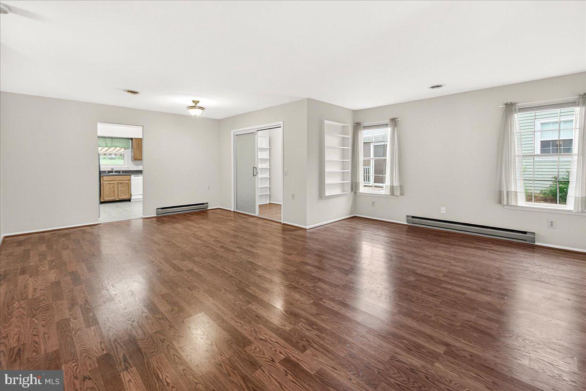 CRESTWOOD VILLAGE - Residential