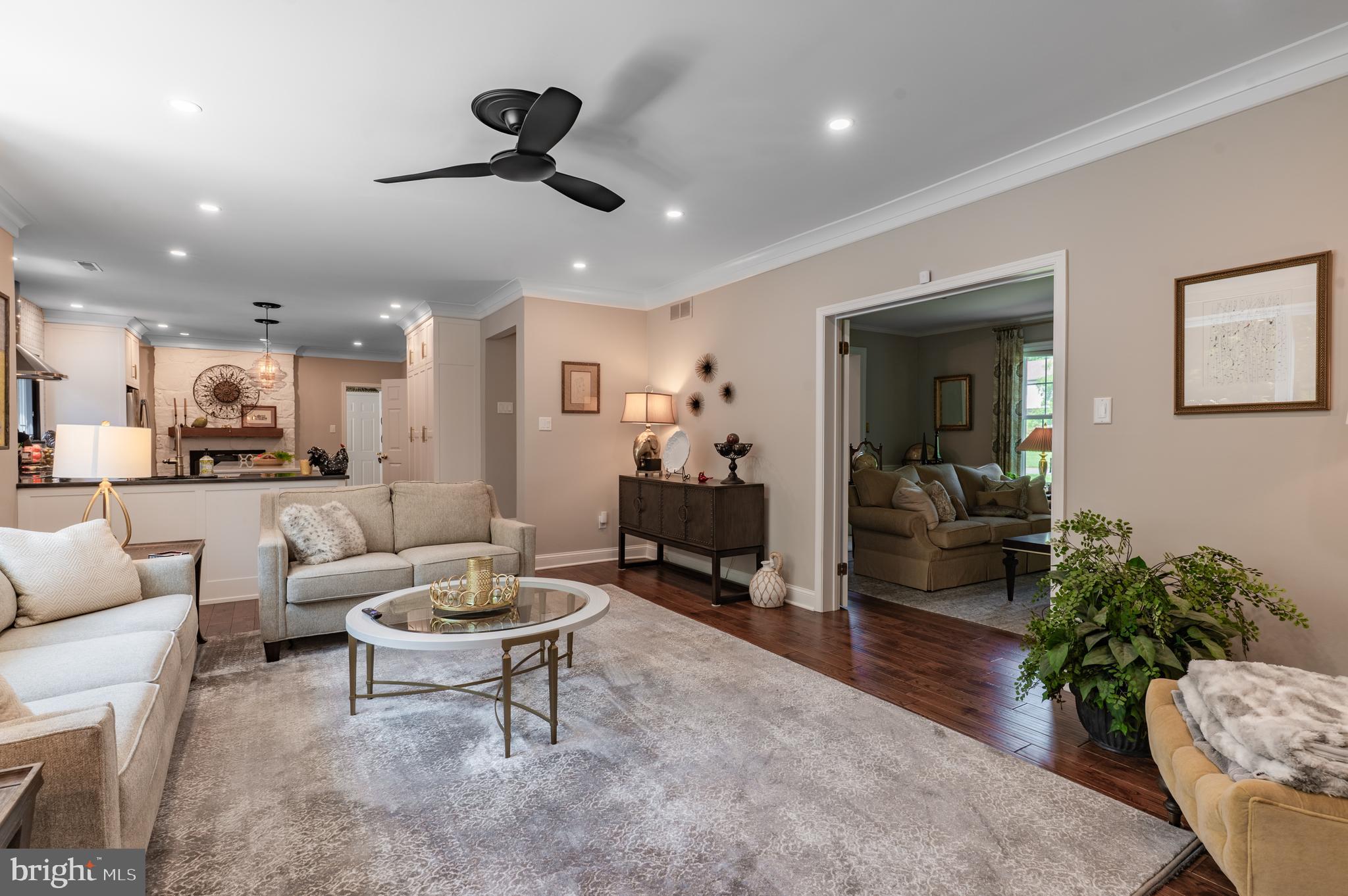 HUNTERS RUN - Residential