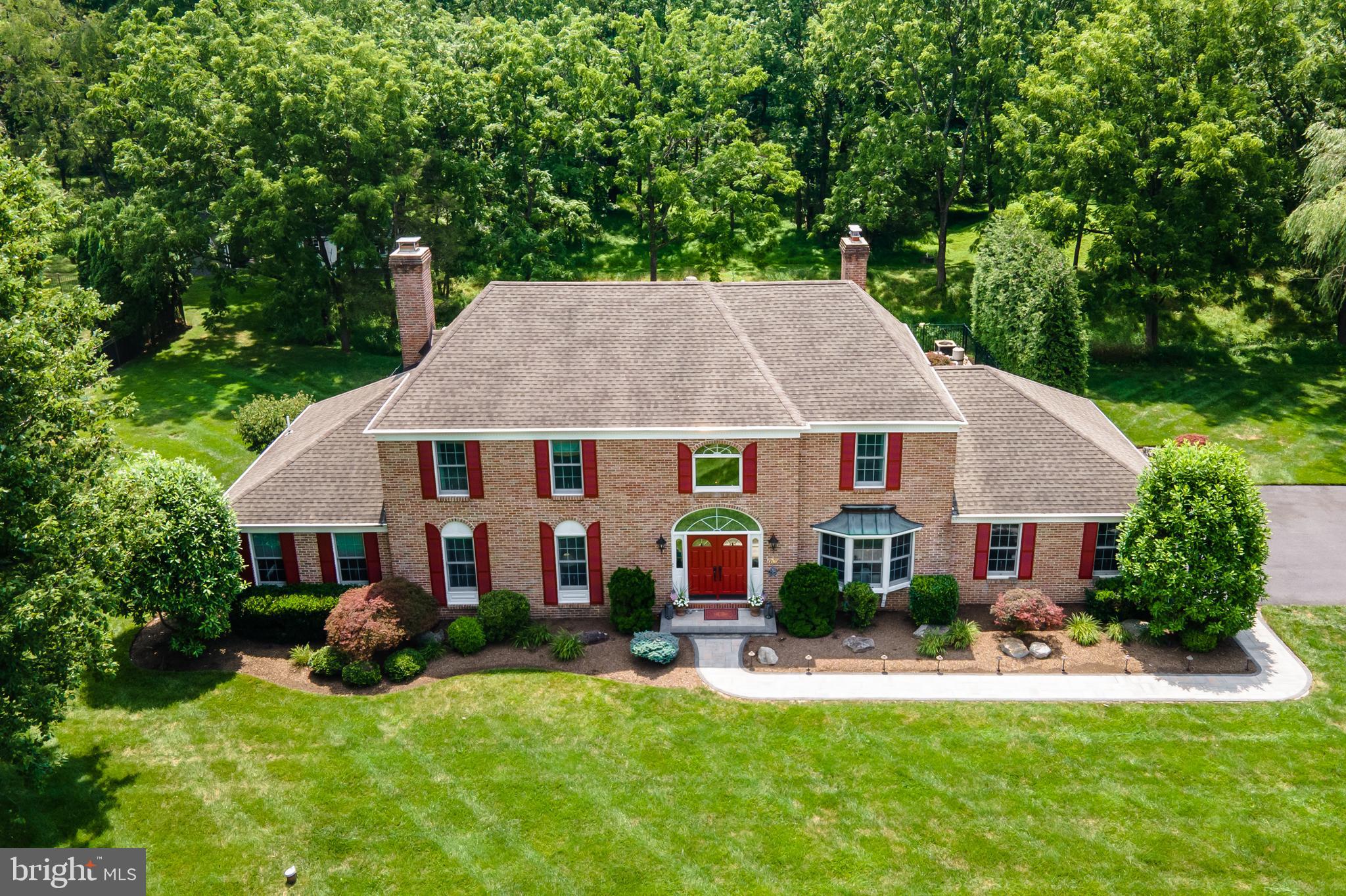 HUNTERS RUN - Residential