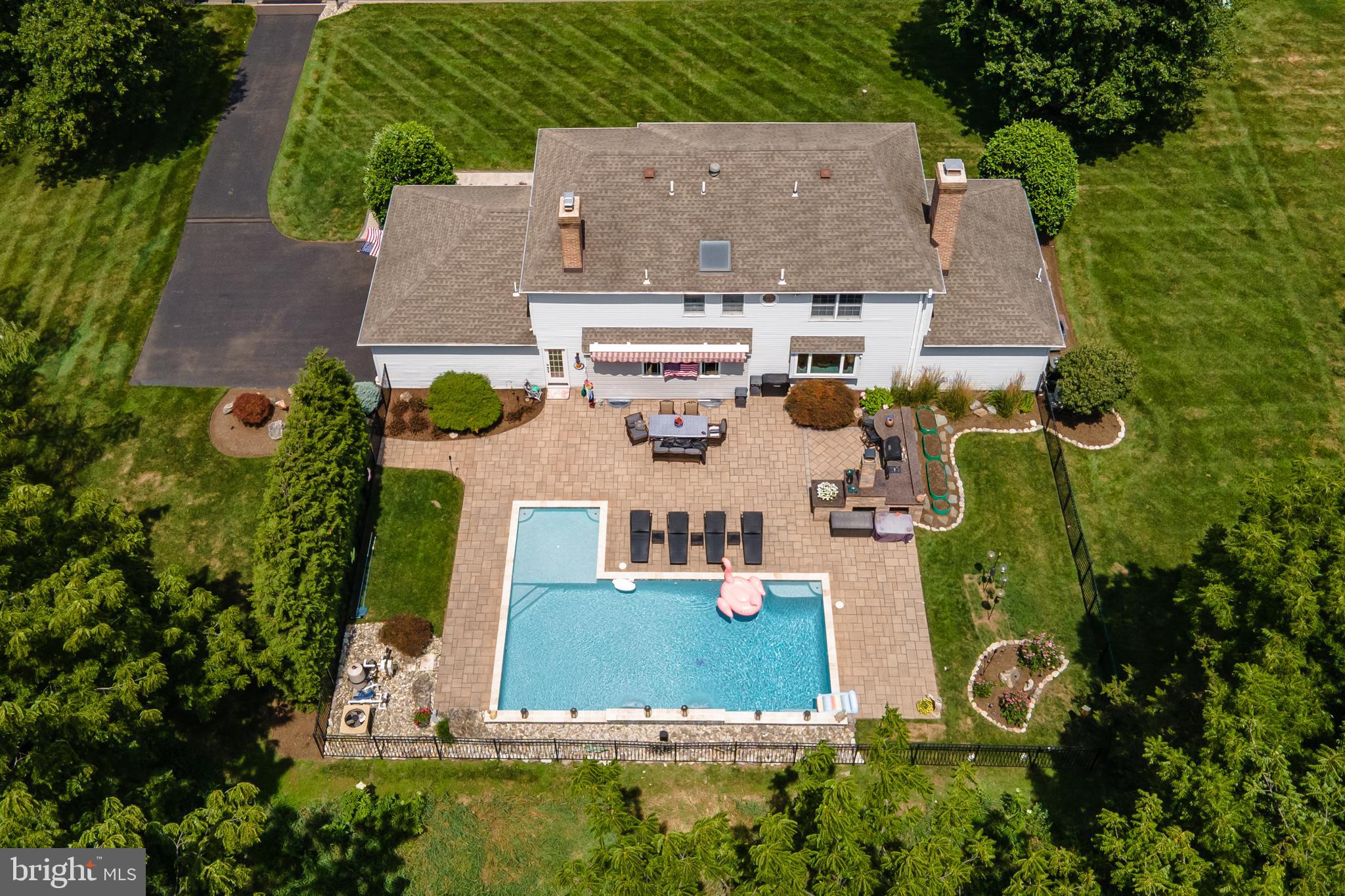 HUNTERS RUN - Residential