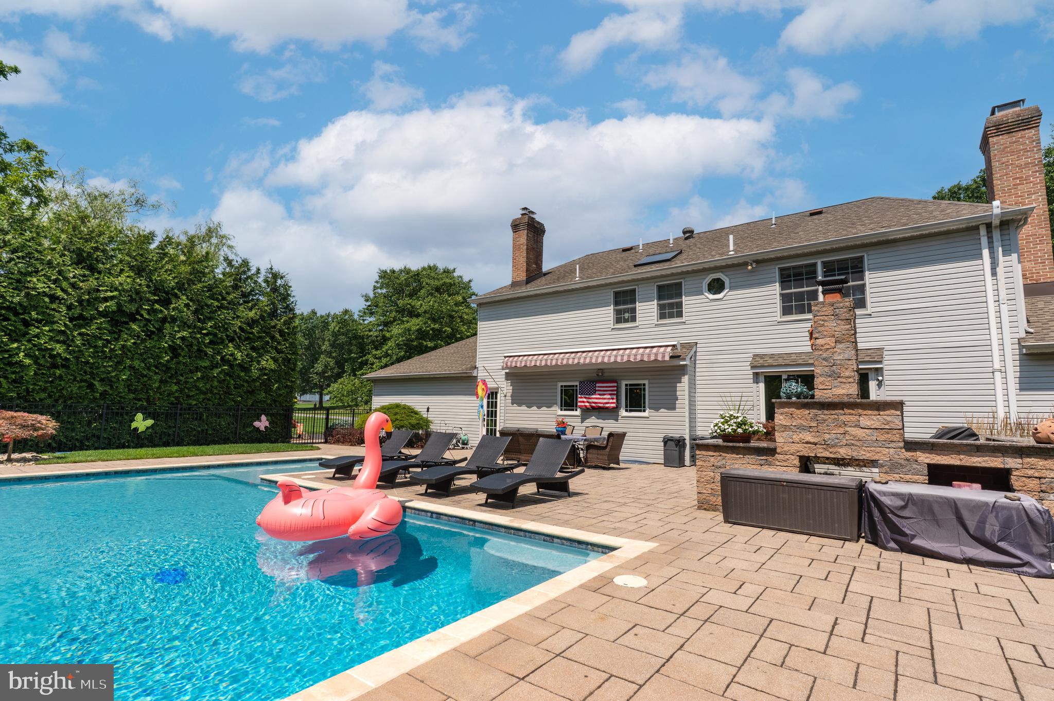 HUNTERS RUN - Residential