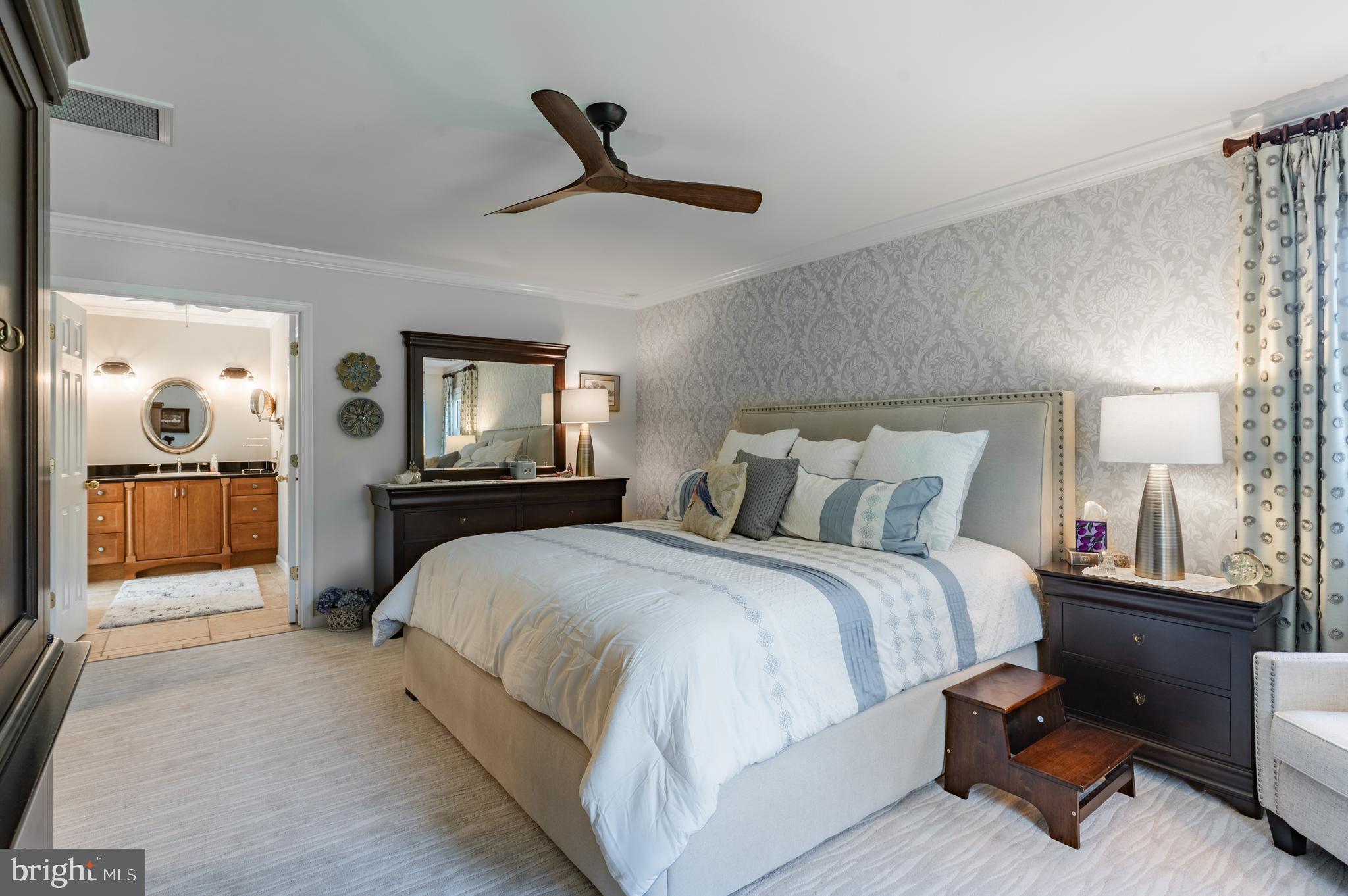 HUNTERS RUN - Residential