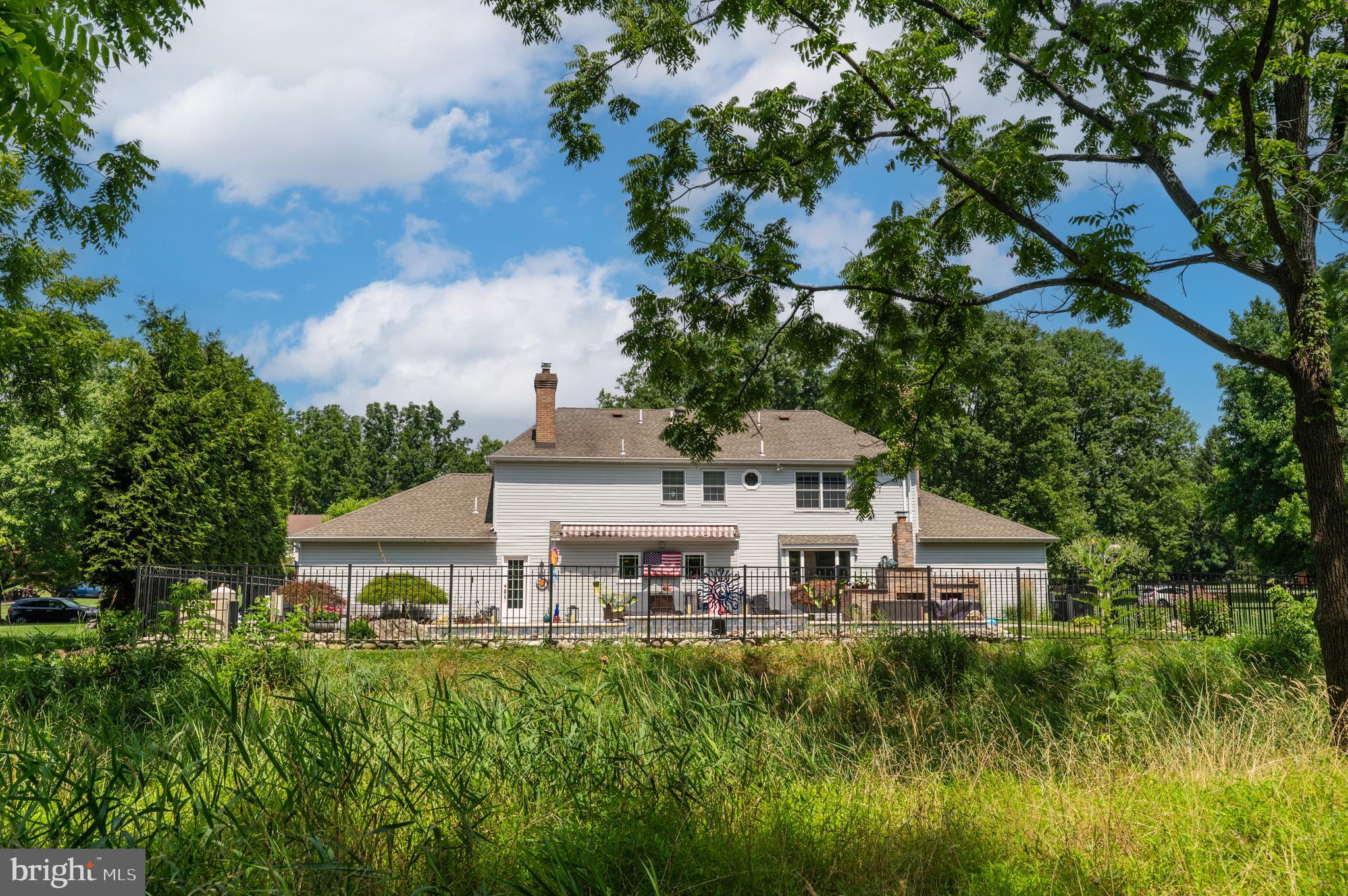 HUNTERS RUN - Residential
