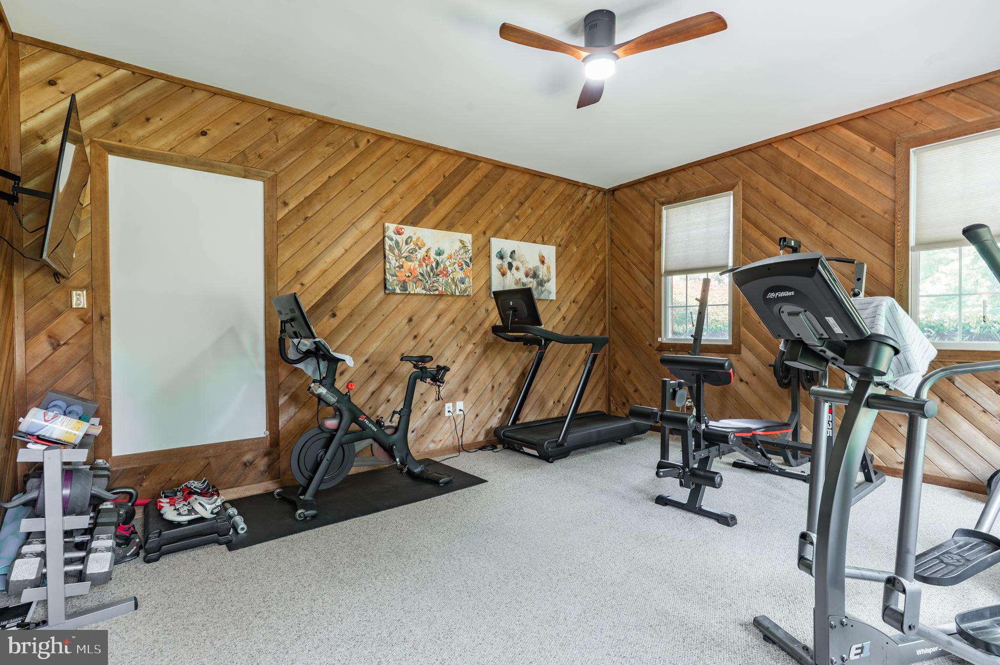 HUNTERS RUN - Residential