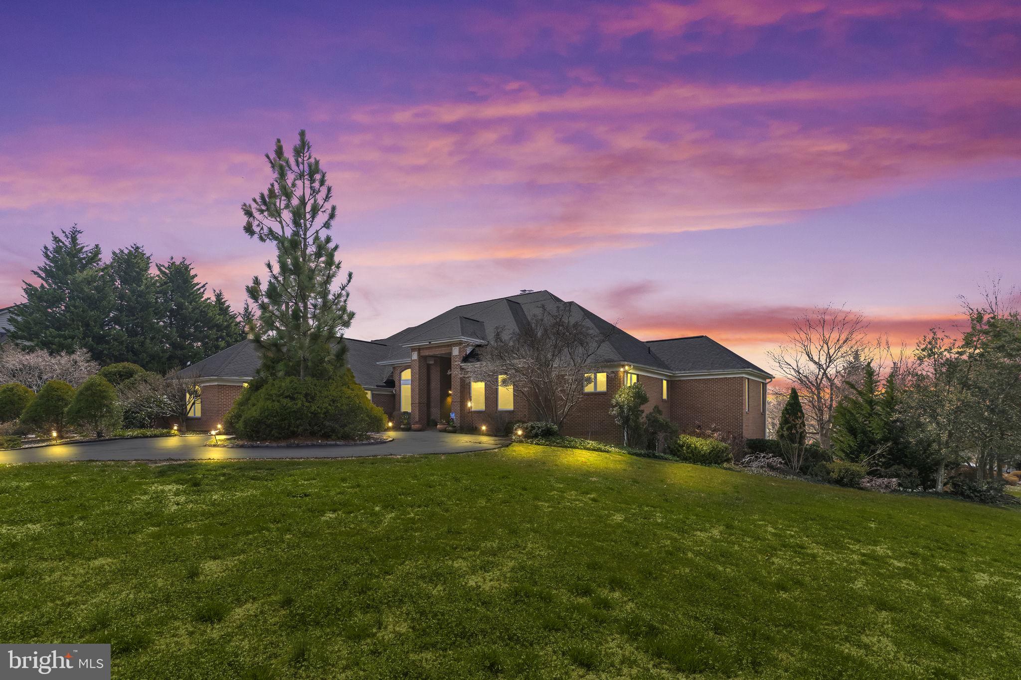 OLD SOUTH COUNTRY CLUB - Residential