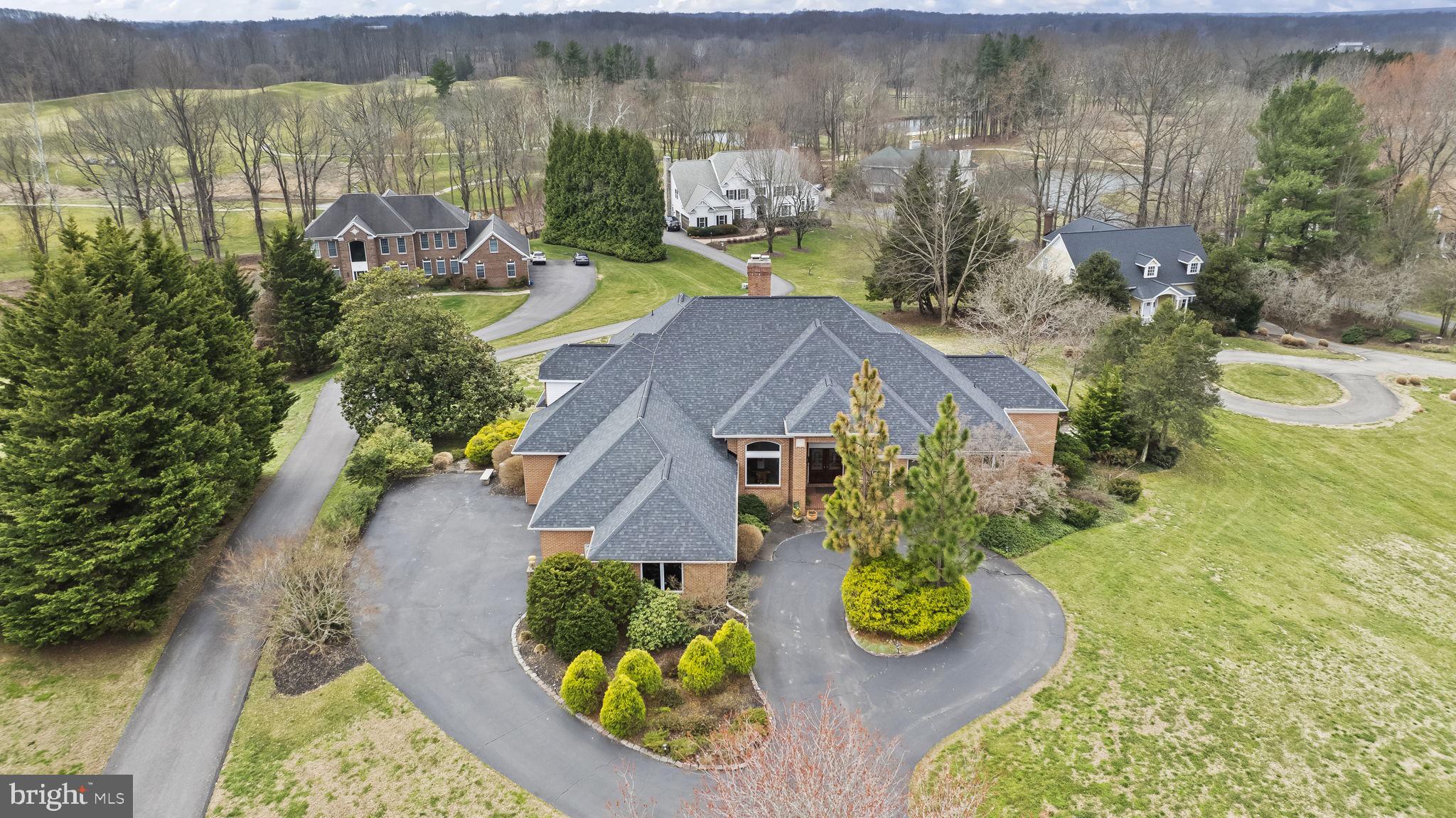 OLD SOUTH COUNTRY CLUB - Residential
