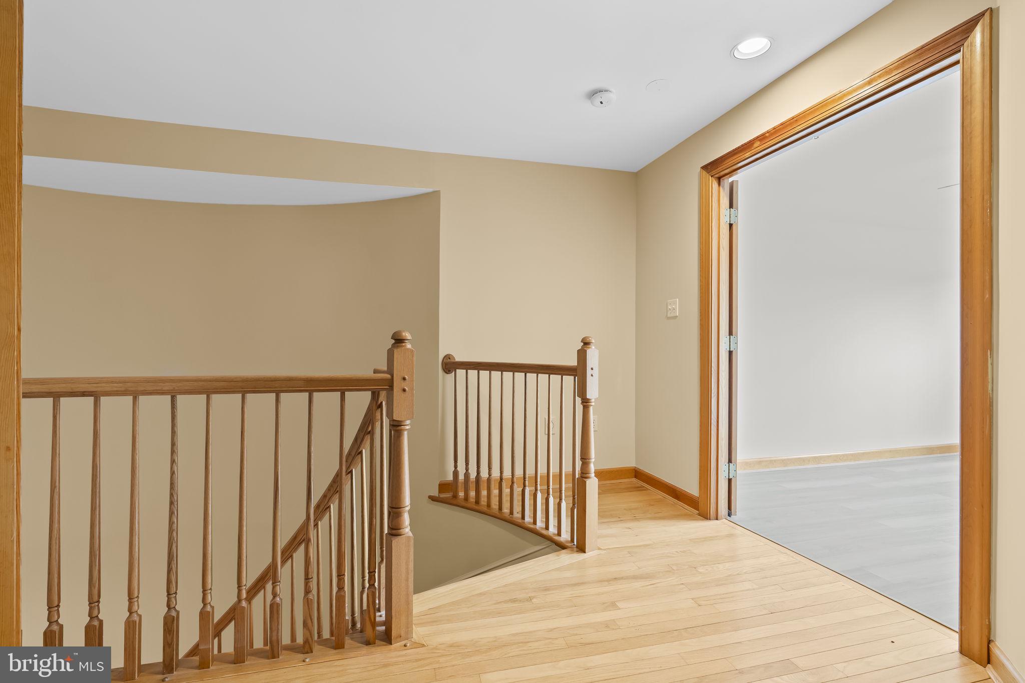 OLD SOUTH COUNTRY CLUB - Residential