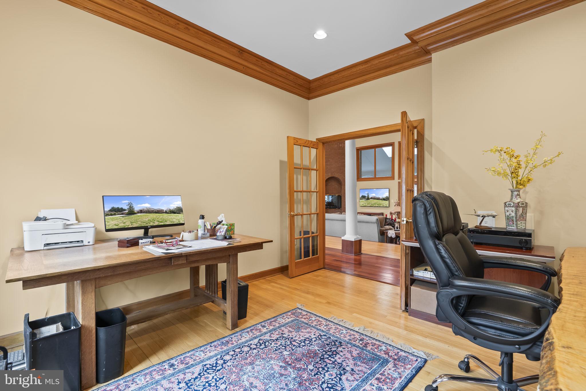 OLD SOUTH COUNTRY CLUB - Residential