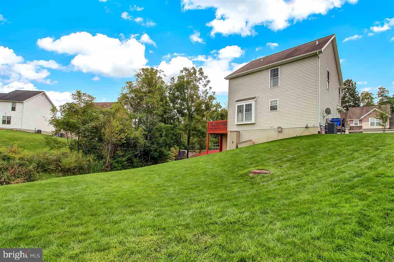 STONEGATE COMMONS - Residential