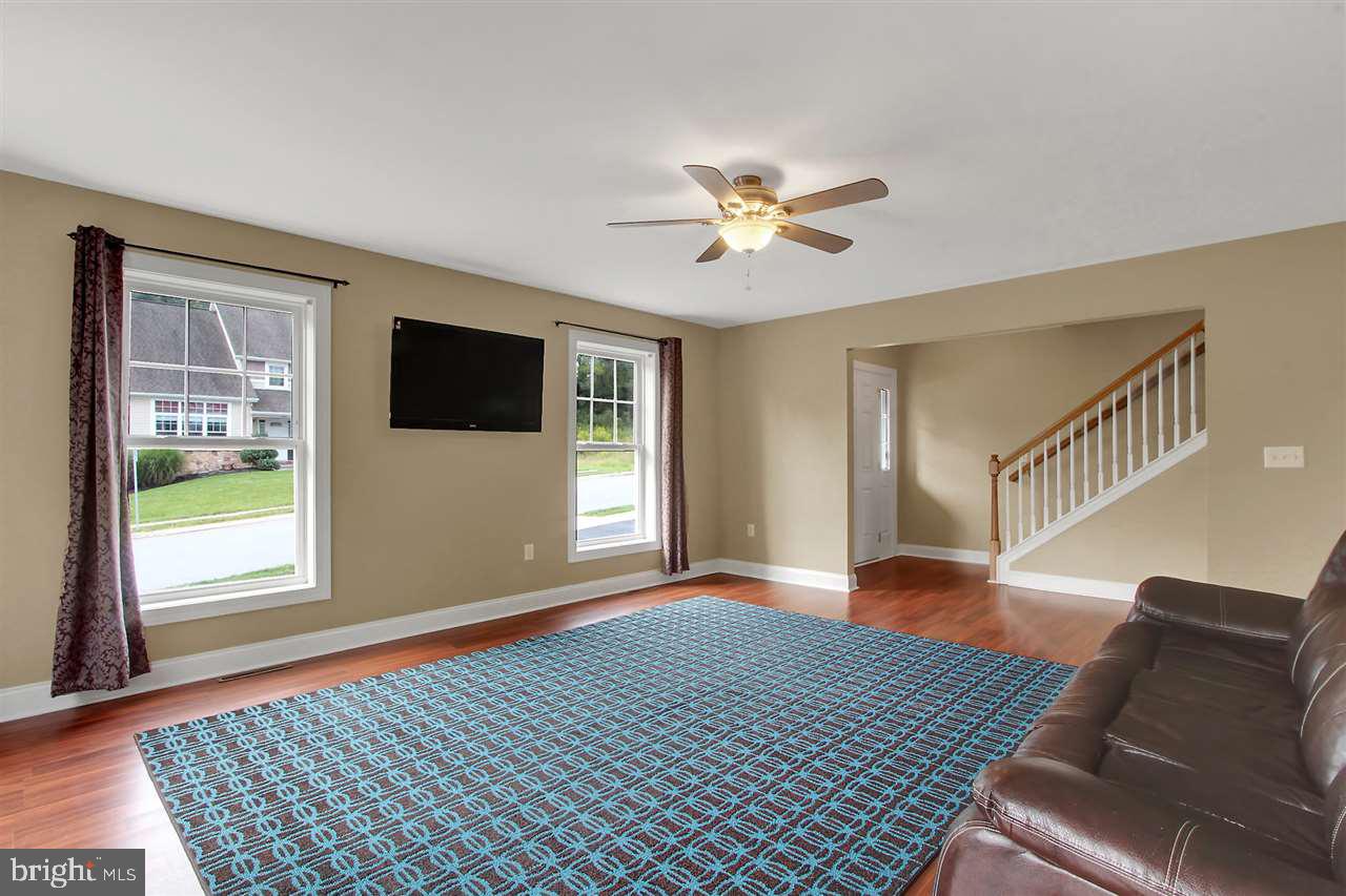 STONEGATE COMMONS - Residential