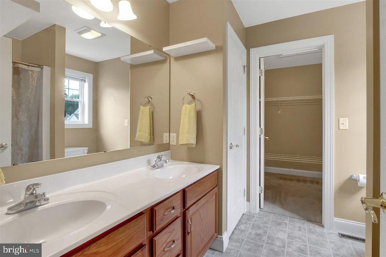 STONEGATE COMMONS - Residential