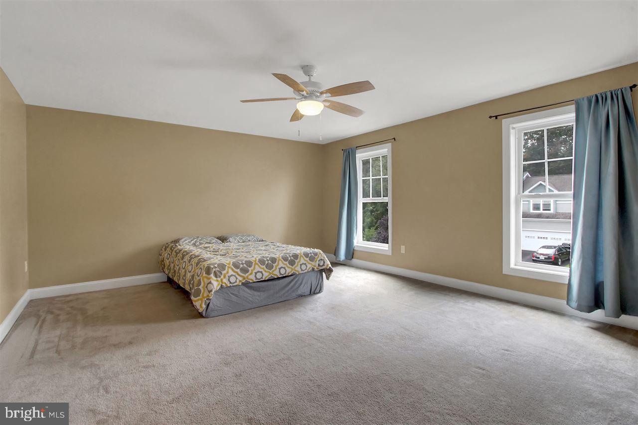STONEGATE COMMONS - Residential